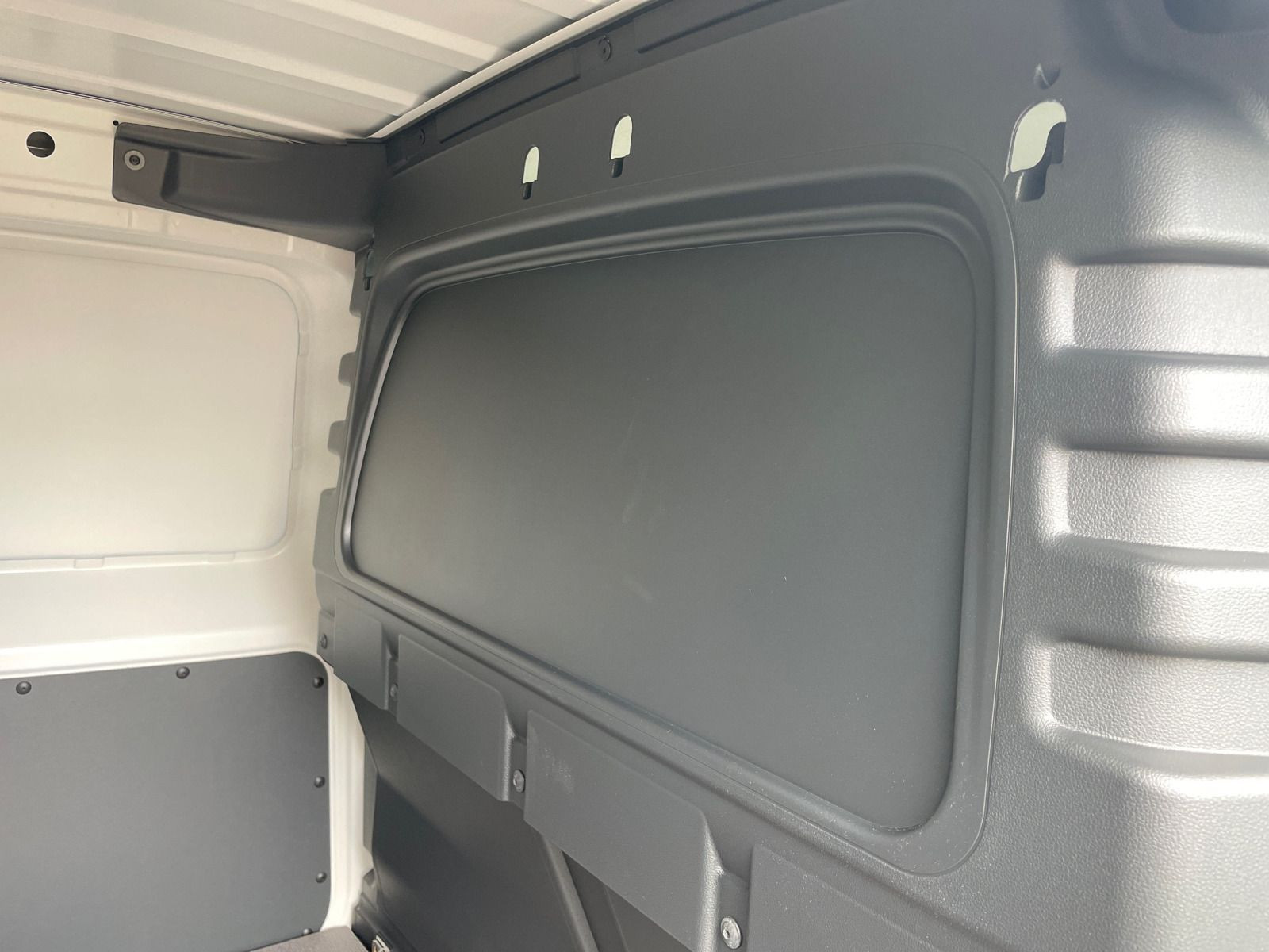 Volkswagen - Caddy Cargo_7