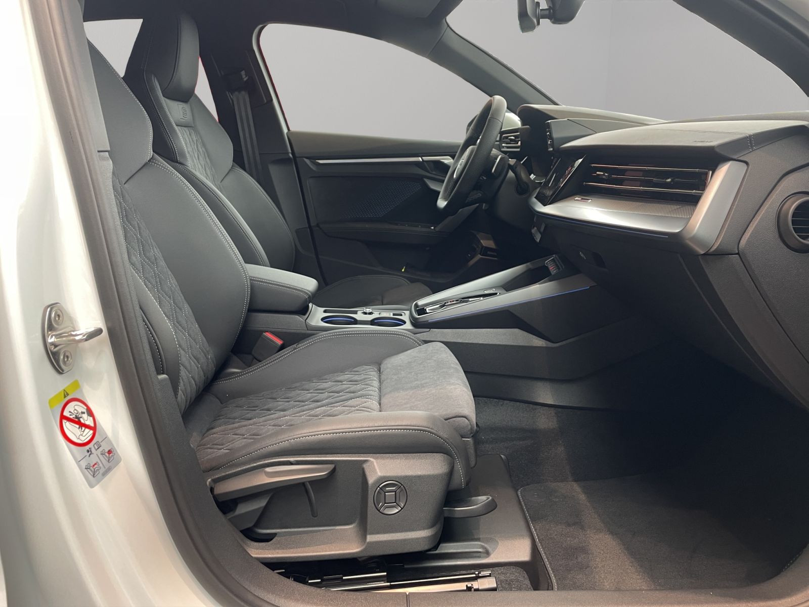 Audi - A3 Limousine_19