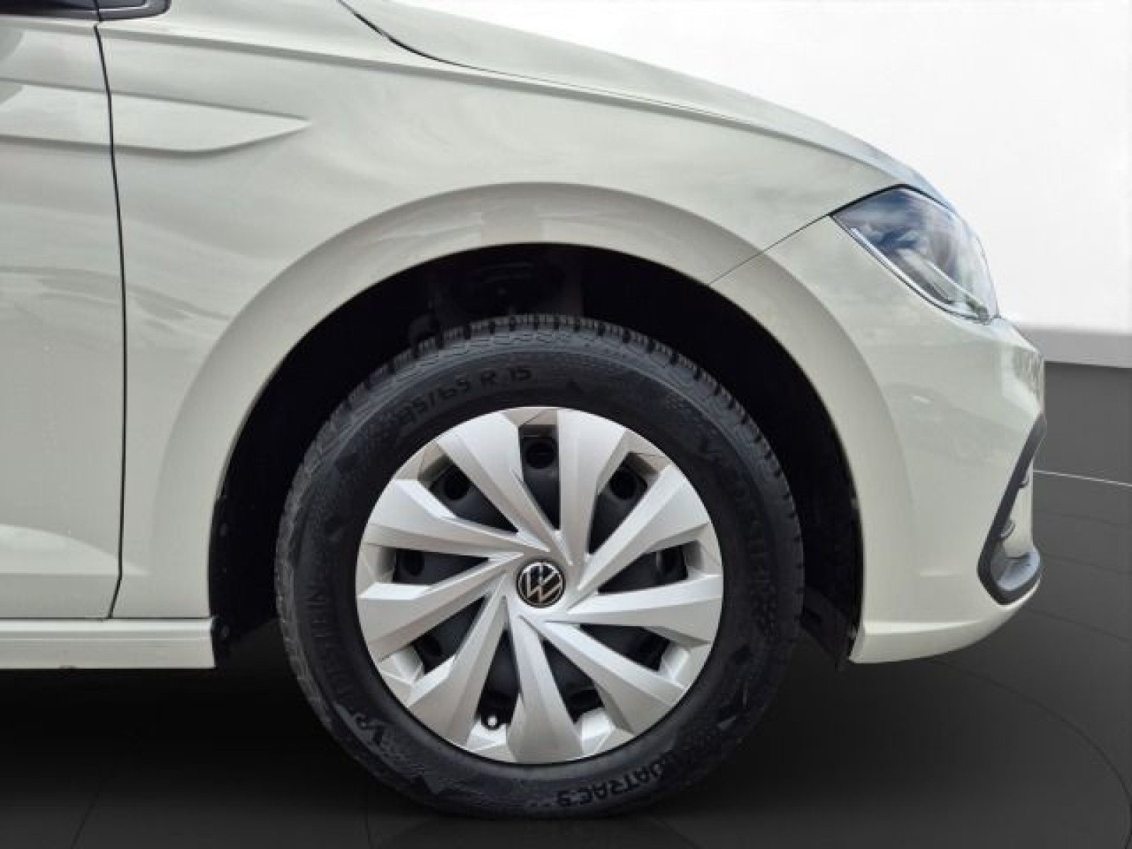 Volkswagen - Polo_13