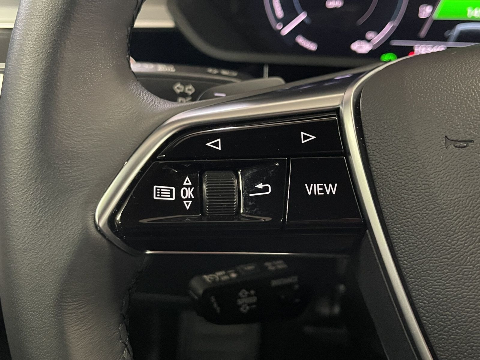 Audi - Q8 e-tron_26