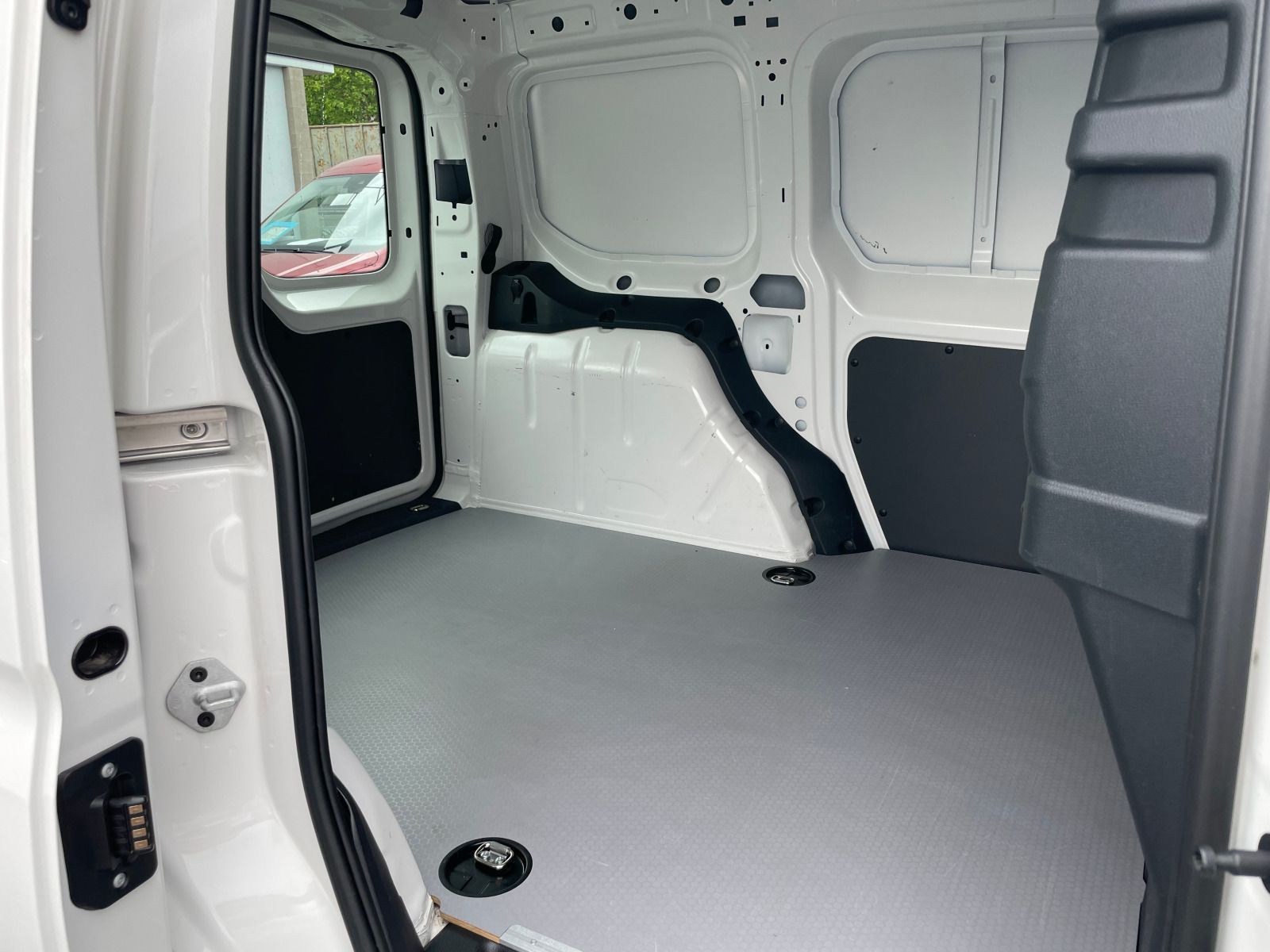 Volkswagen - Caddy Cargo_6