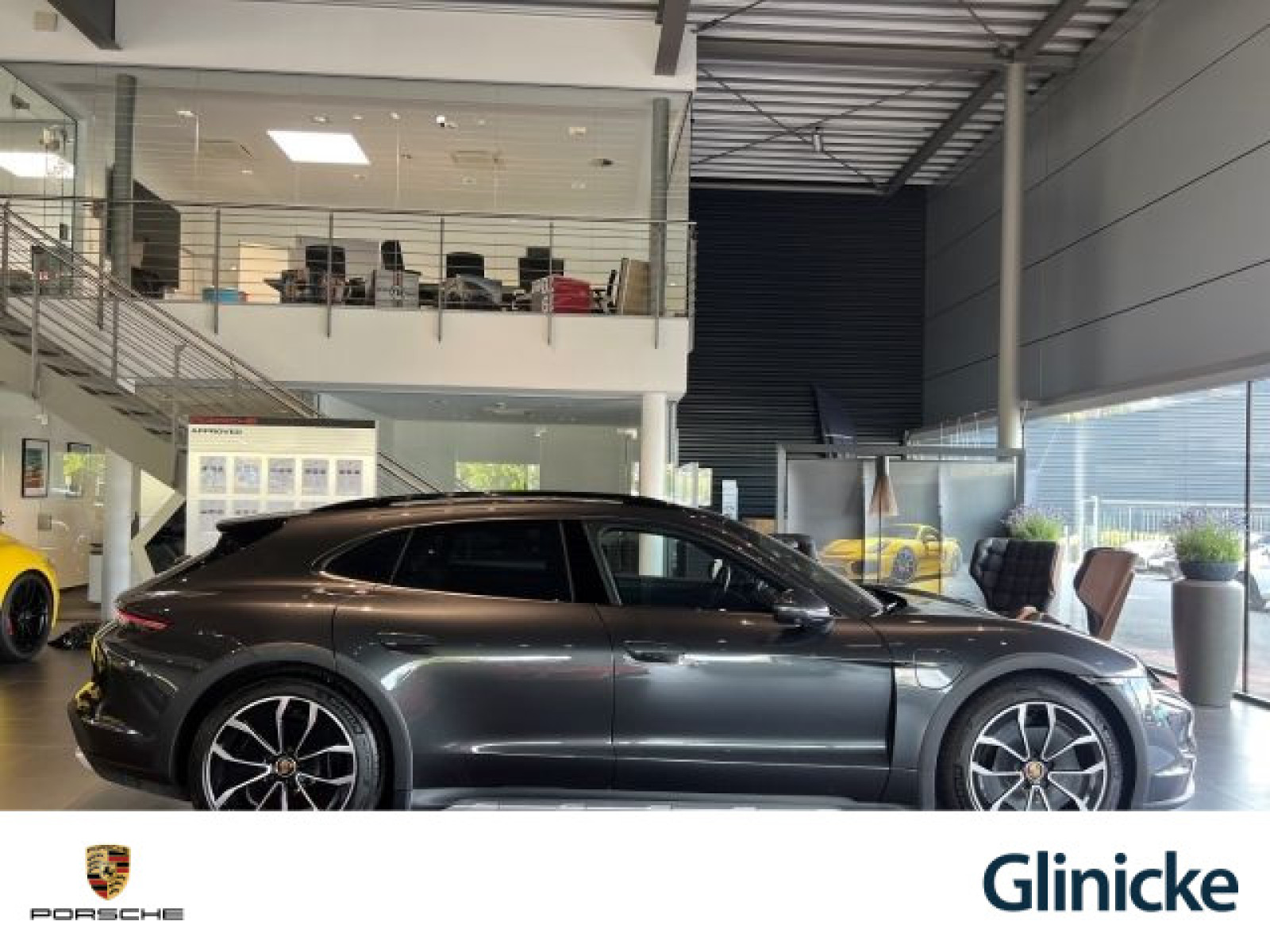 Porsche - Taycan_7