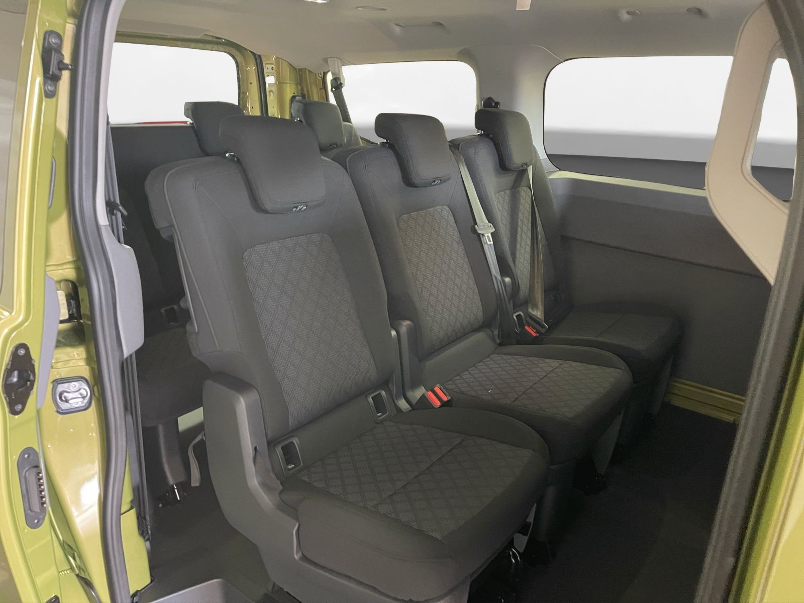 Volkswagen - Transporter Kombi_14