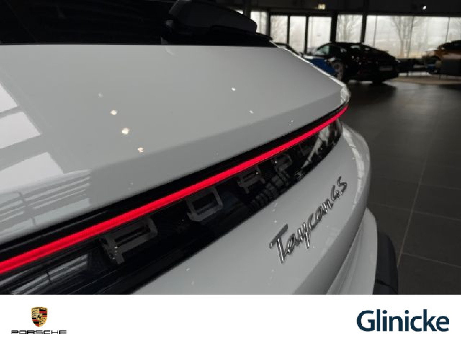 Porsche - Taycan_21