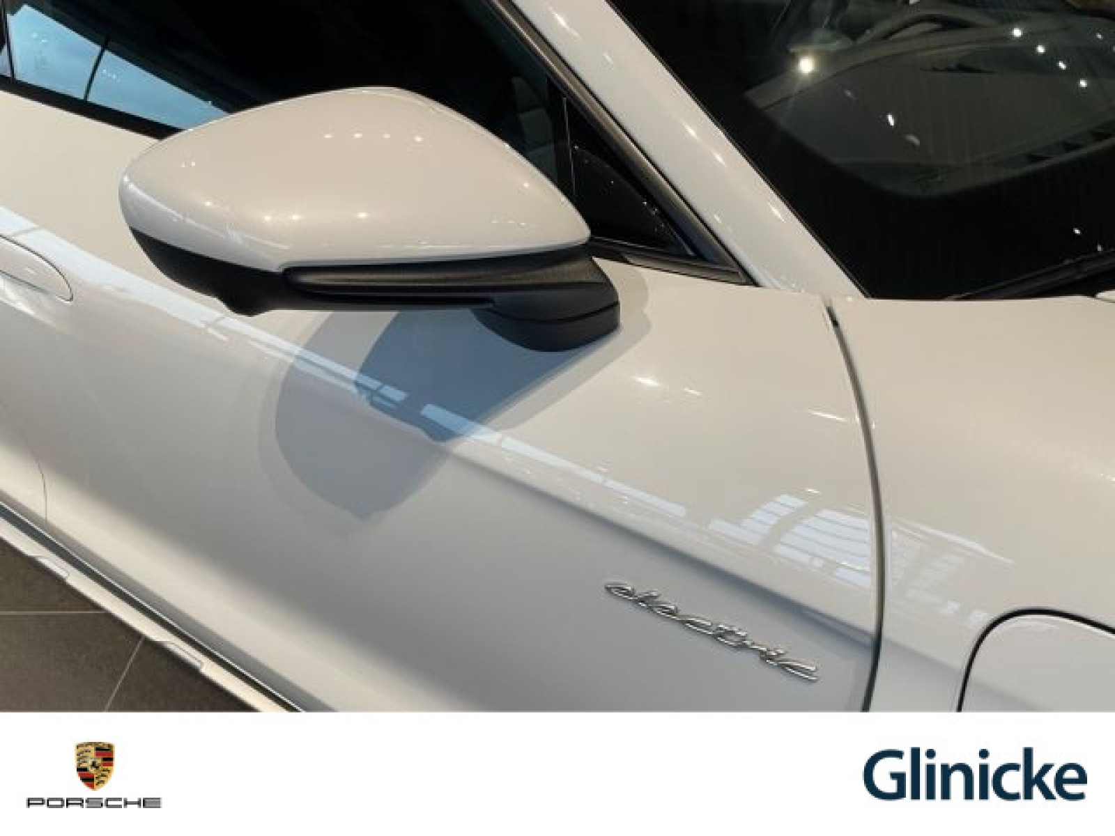 Porsche - Taycan_32