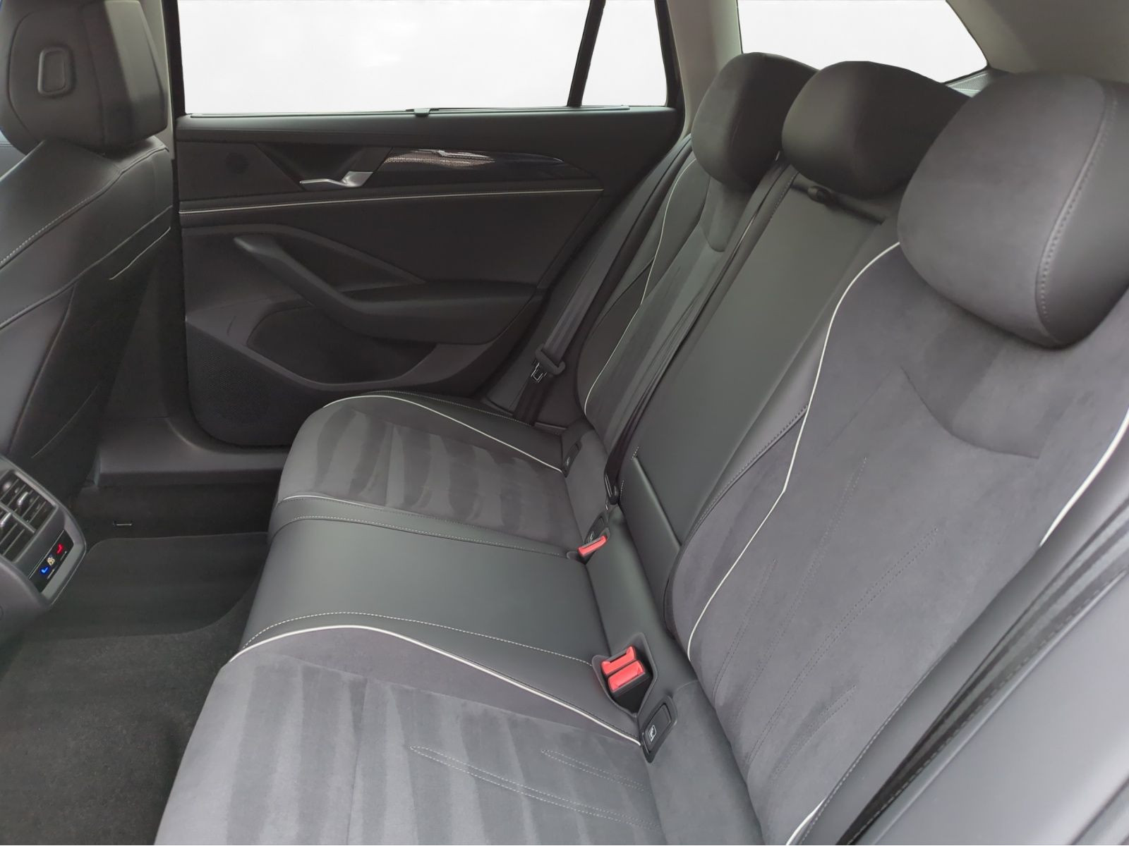 Volkswagen - Passat Variant_5