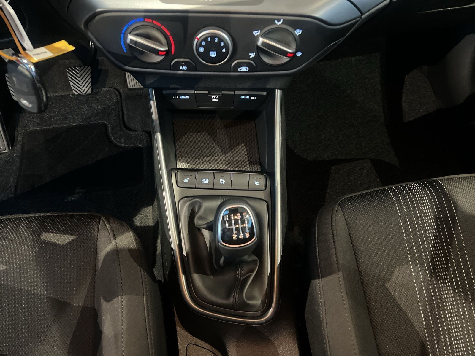 Hyundai - BAYON_11