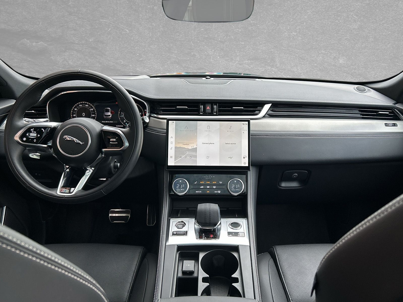 Jaguar - F-Pace_4