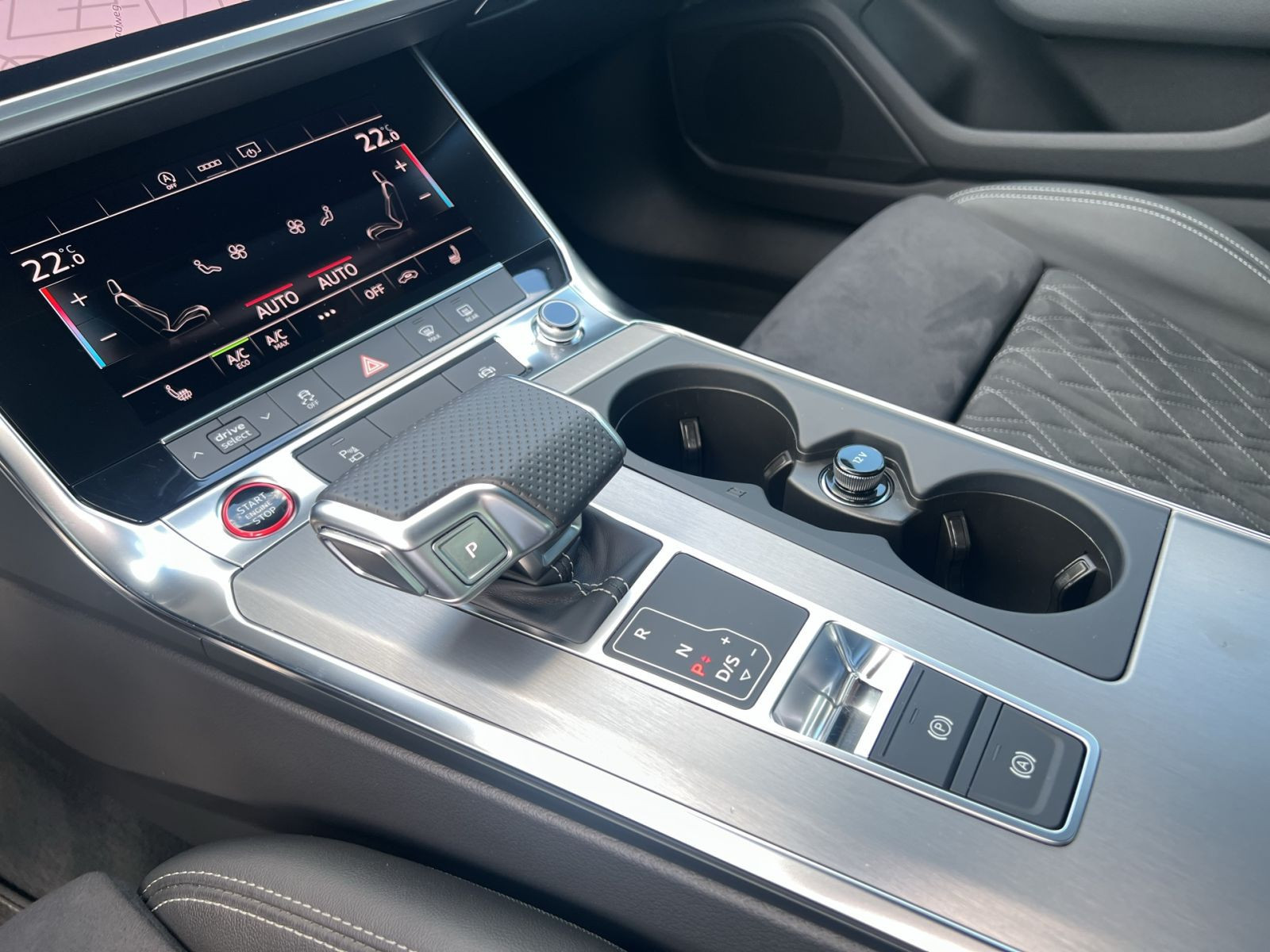 Audi - S6 Limousine_21