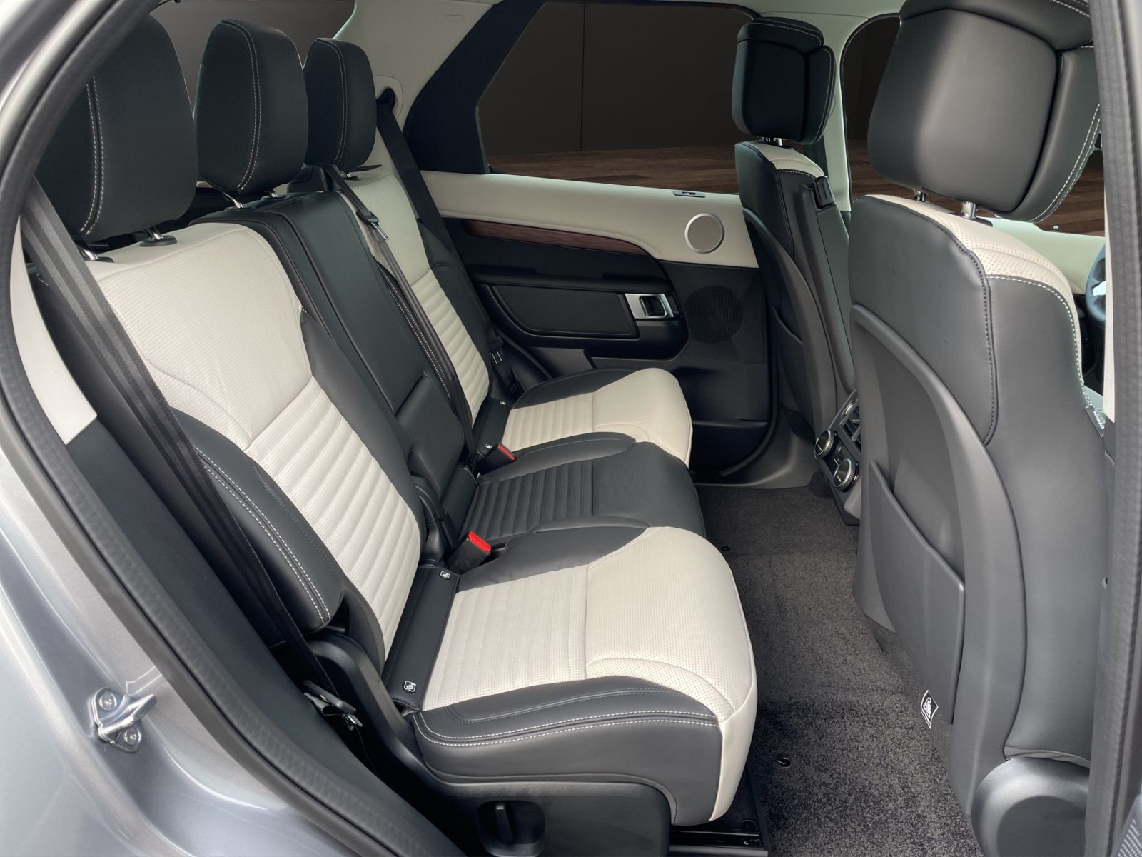 Land Rover - Discovery_8