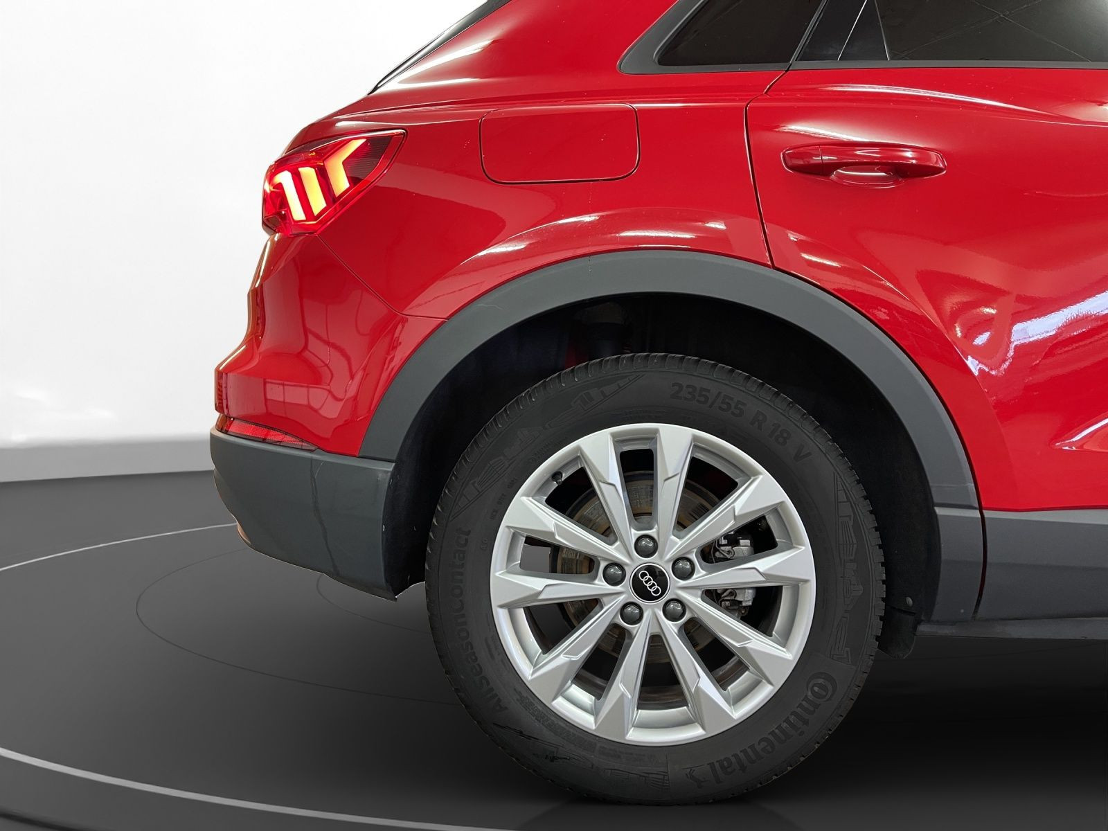 Audi - Q3_14