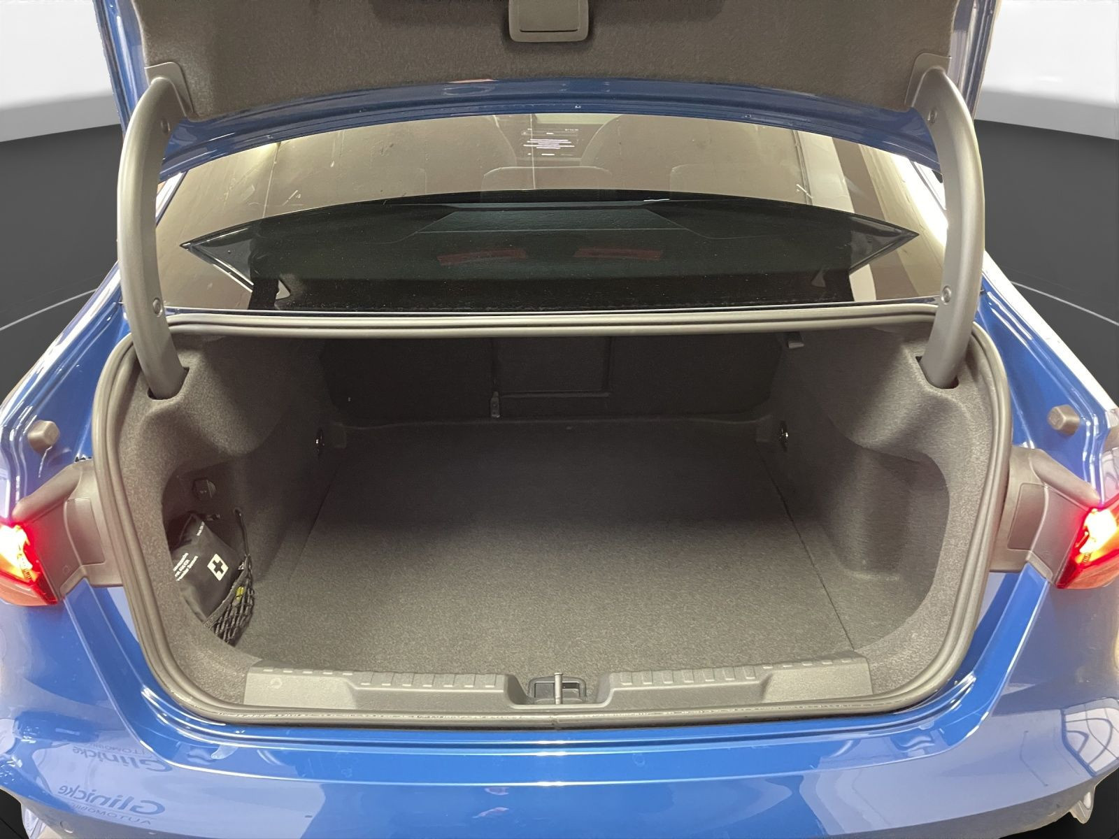 Audi - S3 Limousine_24