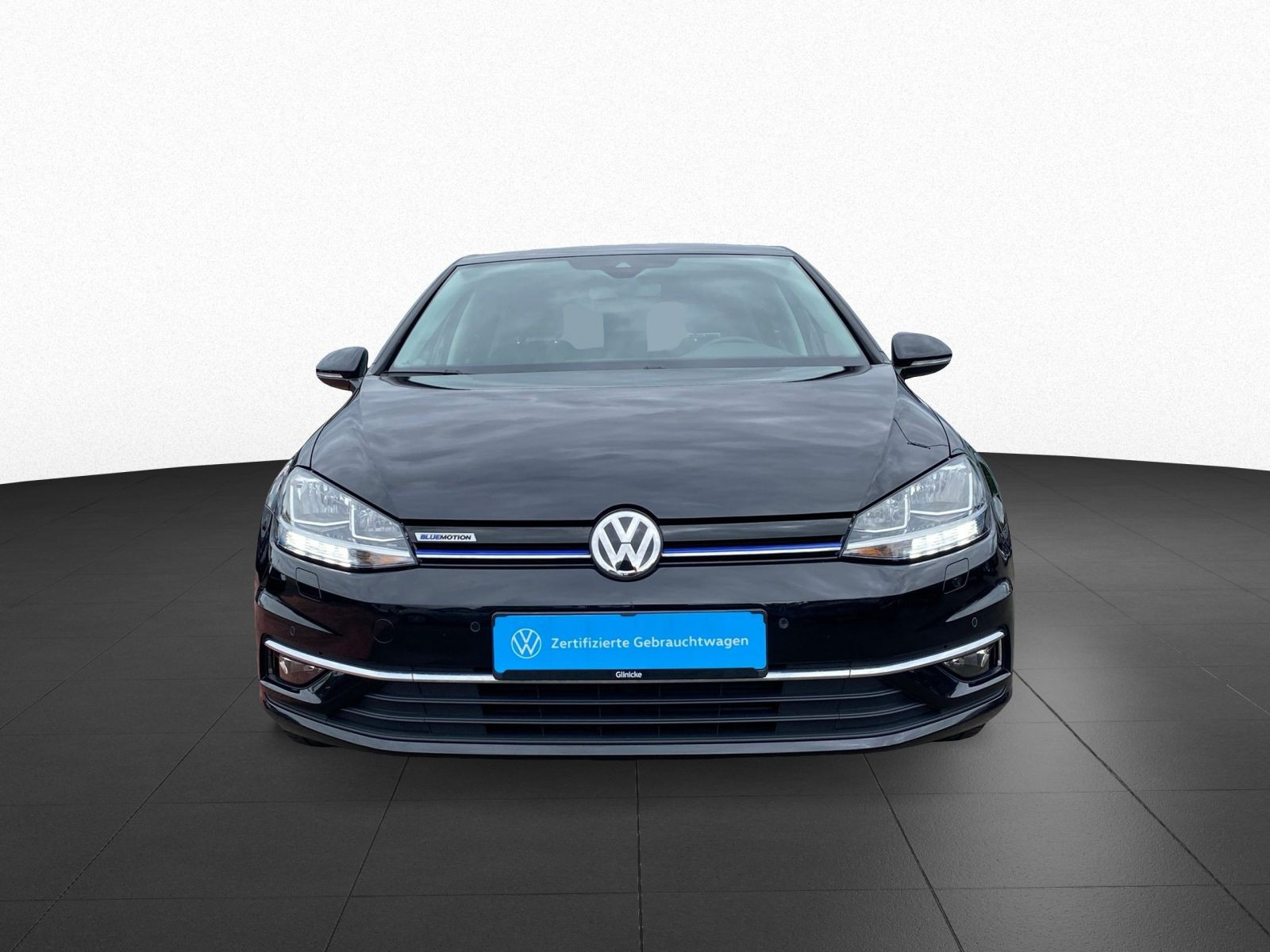 Volkswagen - Golf_5