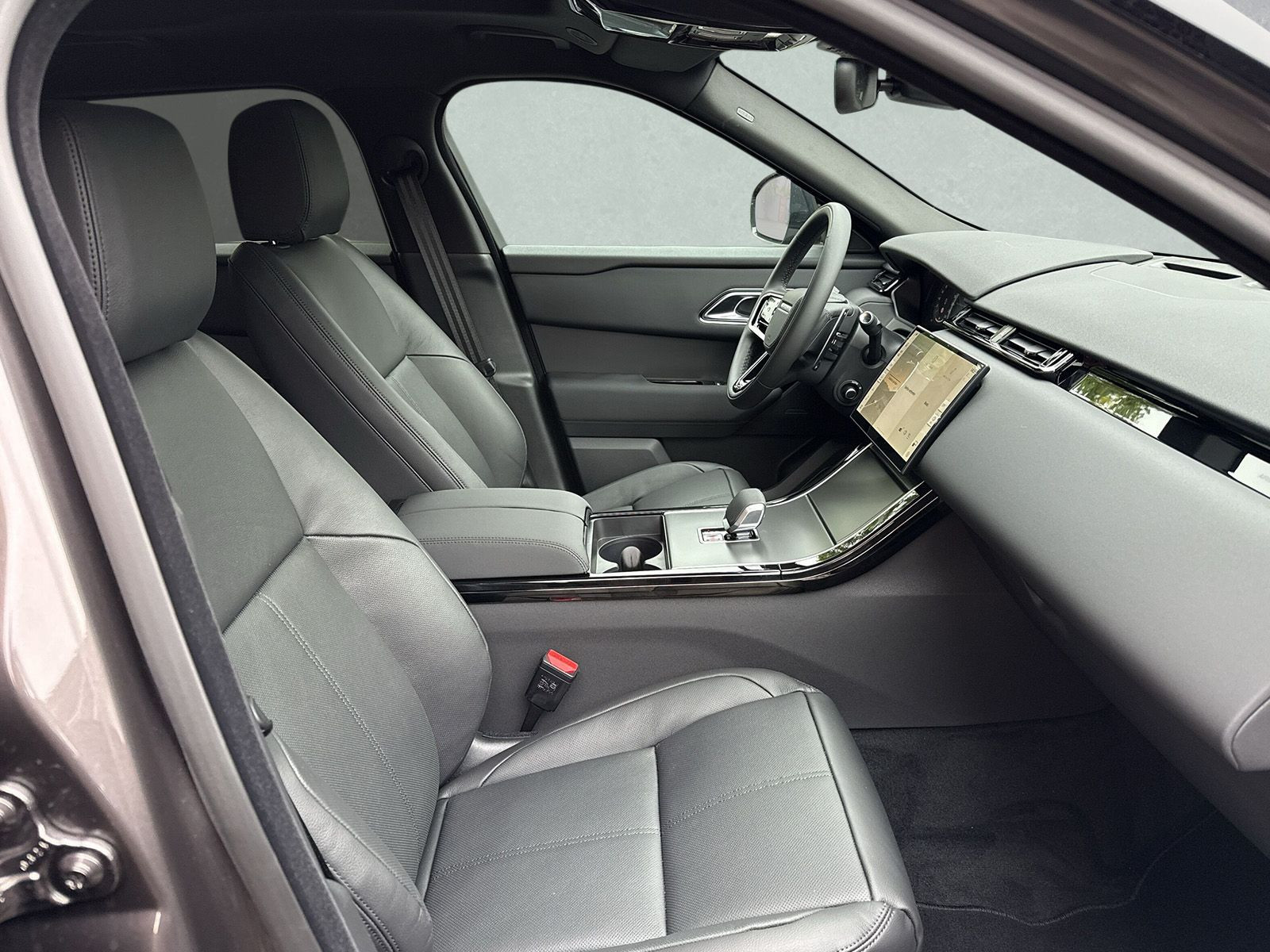 Land Rover - Range Rover Velar_4