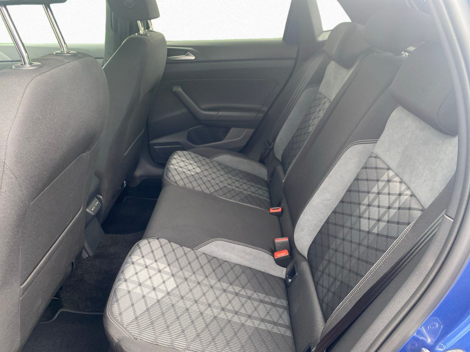 Volkswagen - Polo_14