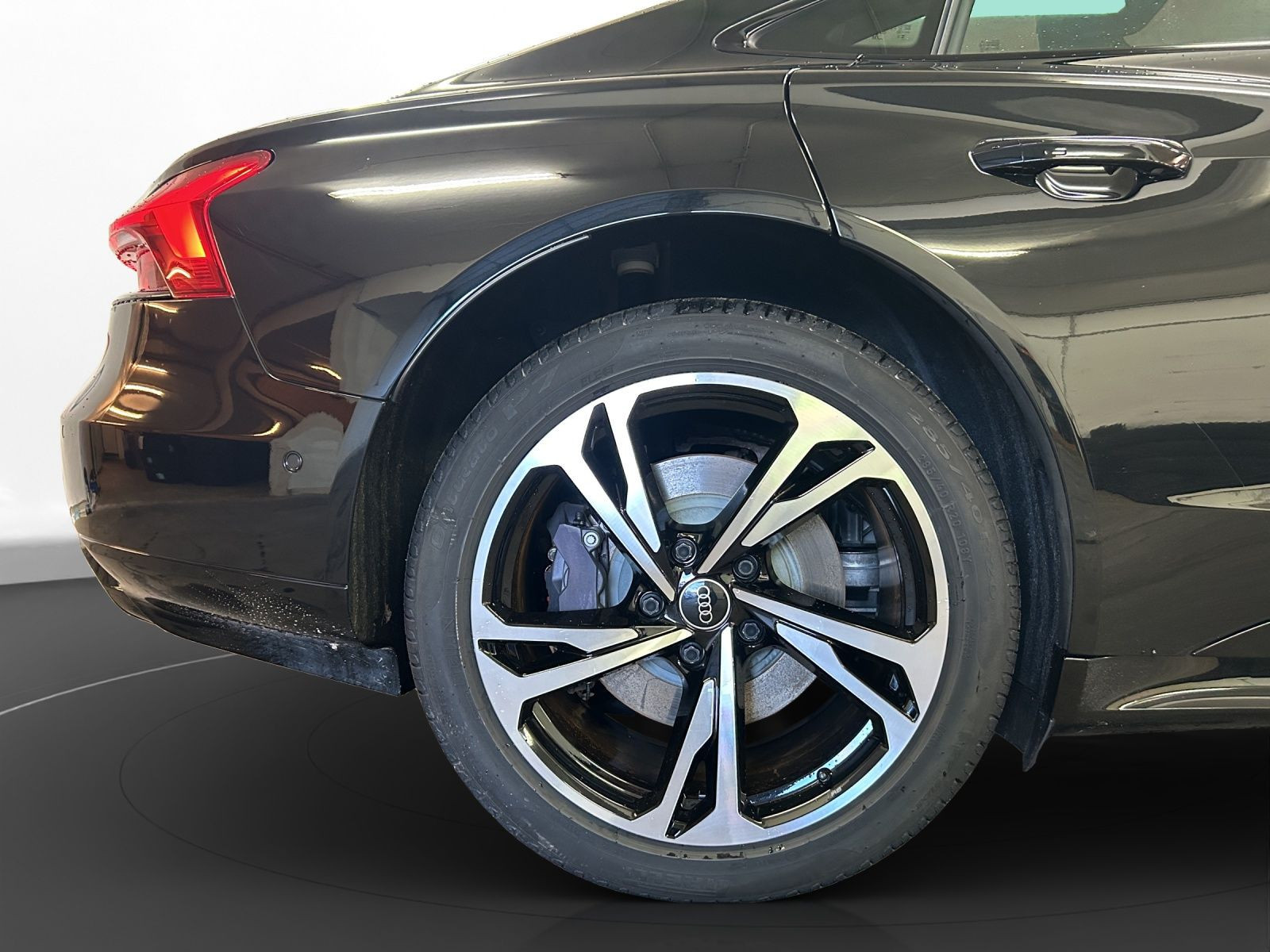 Audi - e-tron GT quattro_14