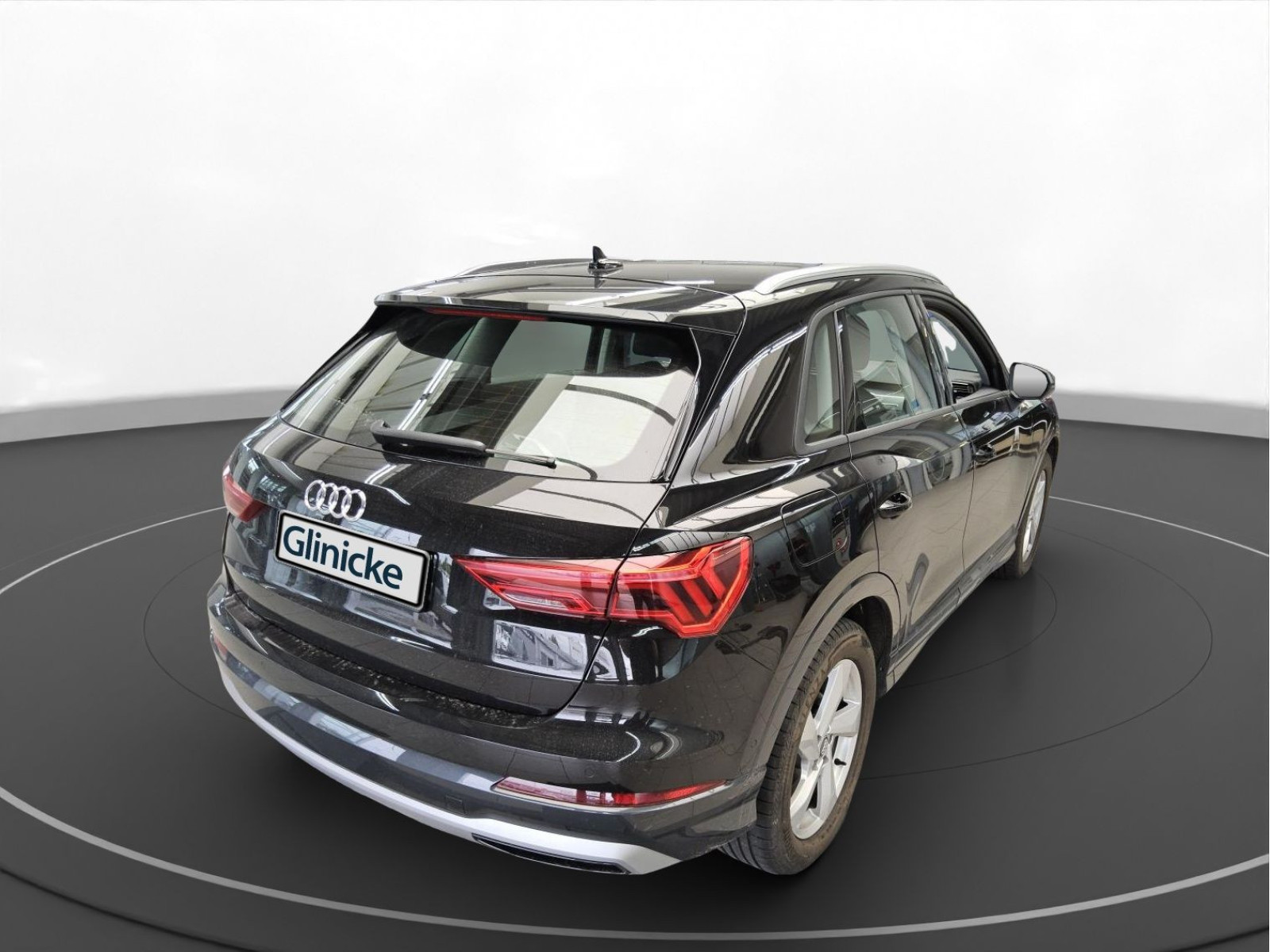 Audi - Q3_4