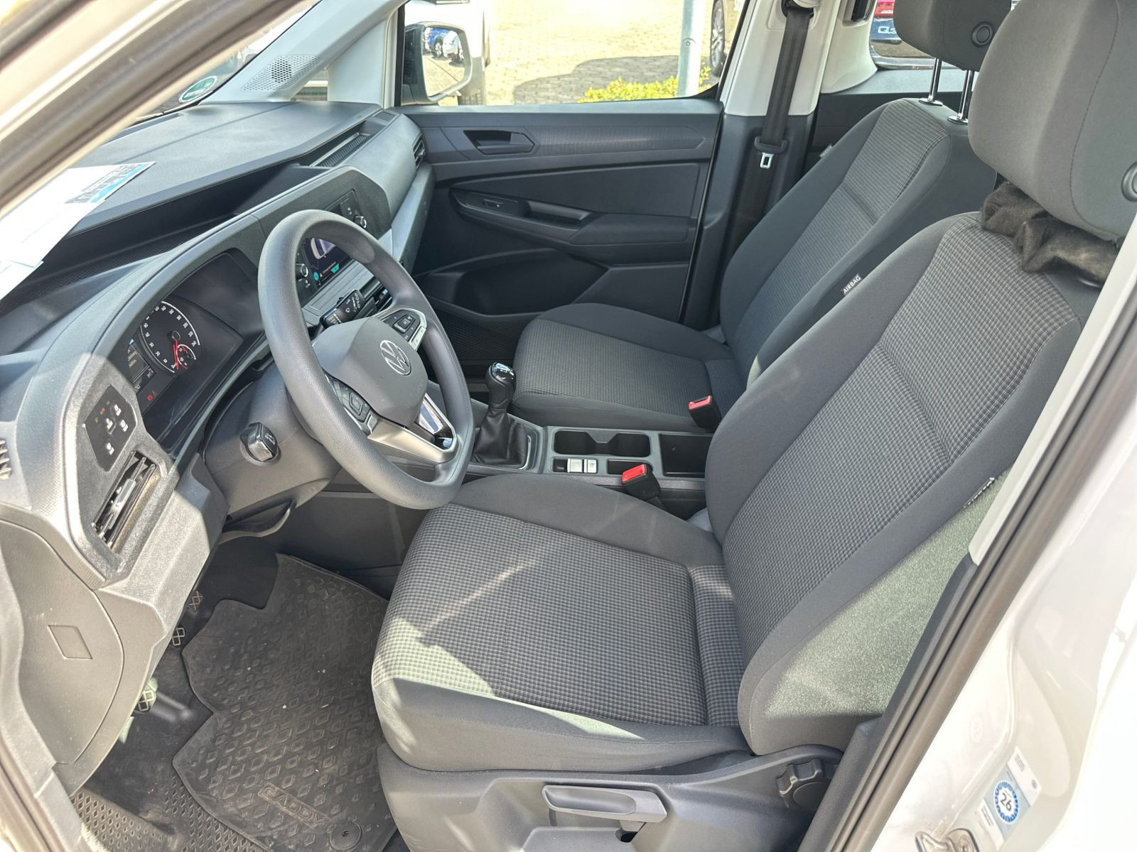 Volkswagen - Caddy_4