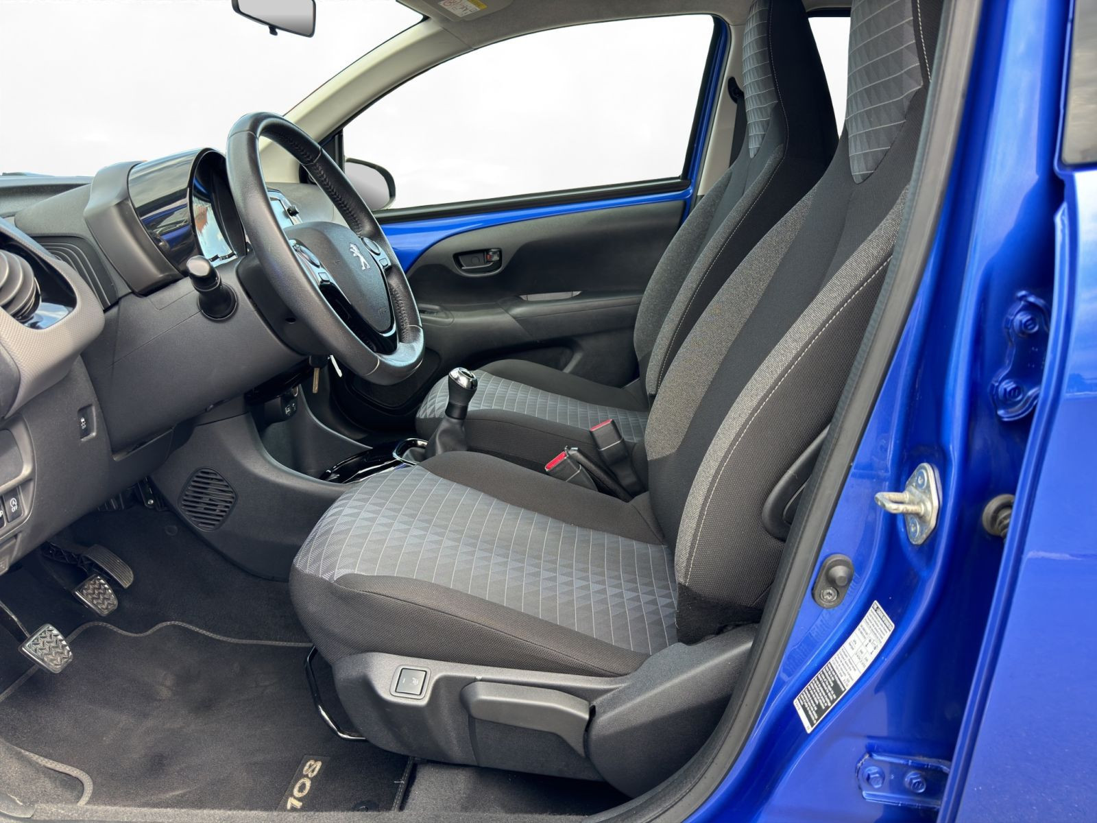 Peugeot - 108_9