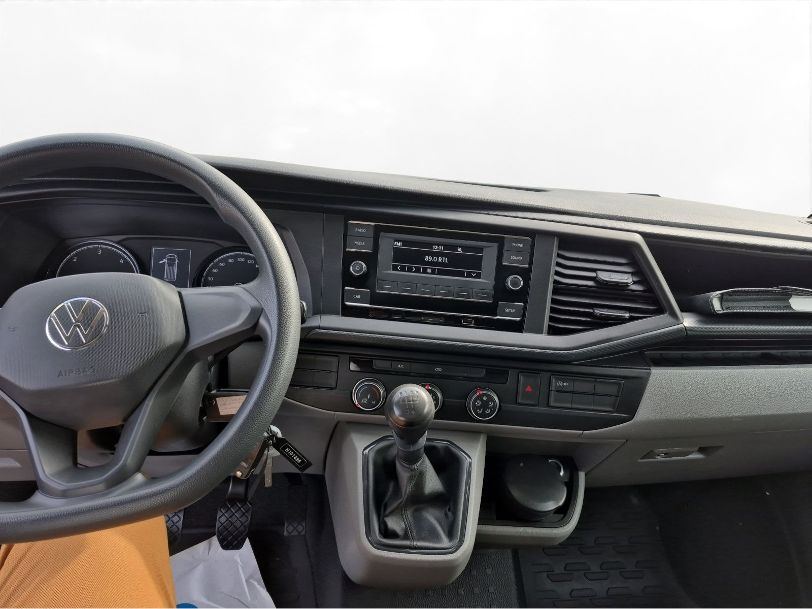 Volkswagen - T6.1 Transporter_5