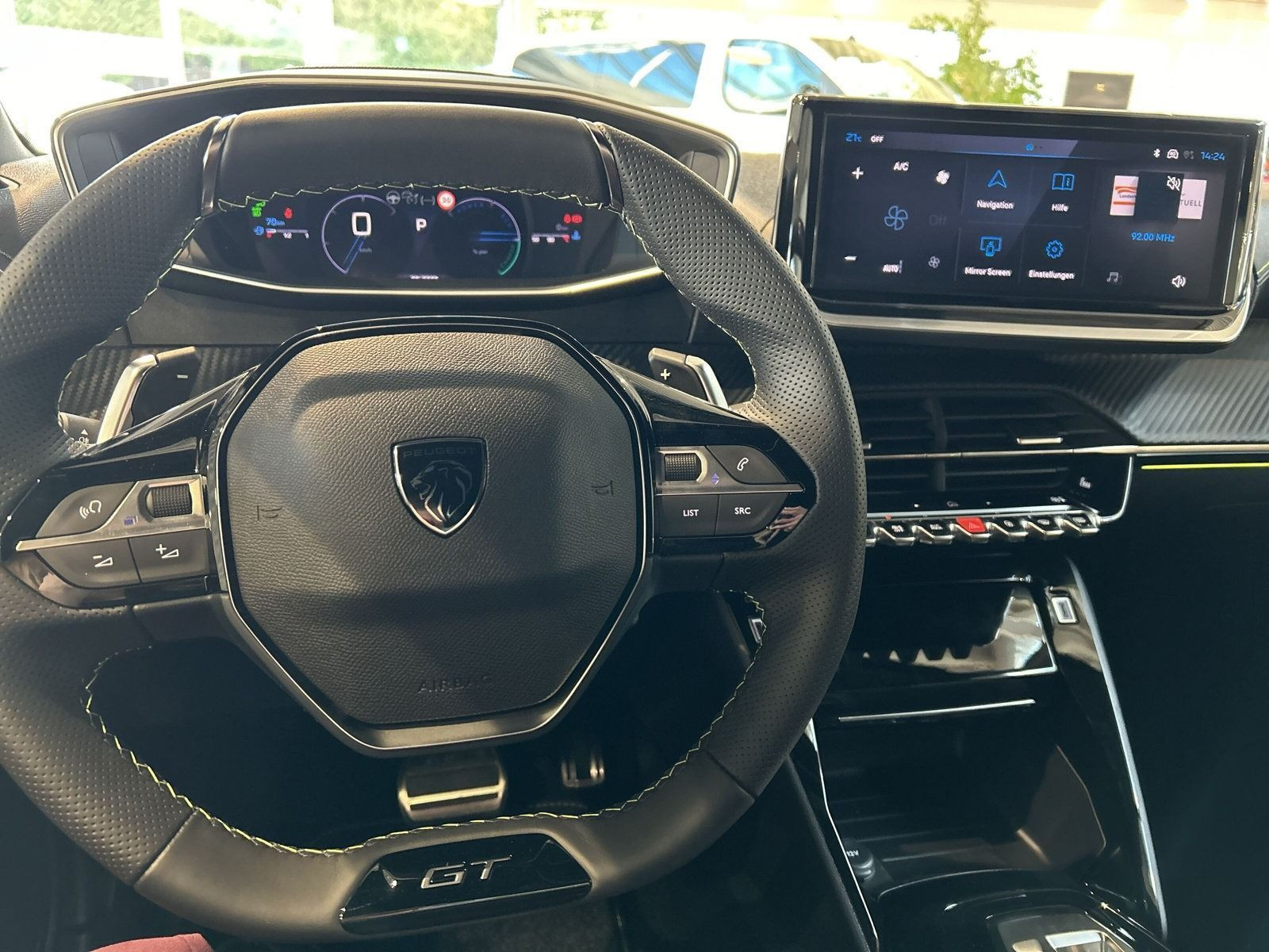 Peugeot - 208_11