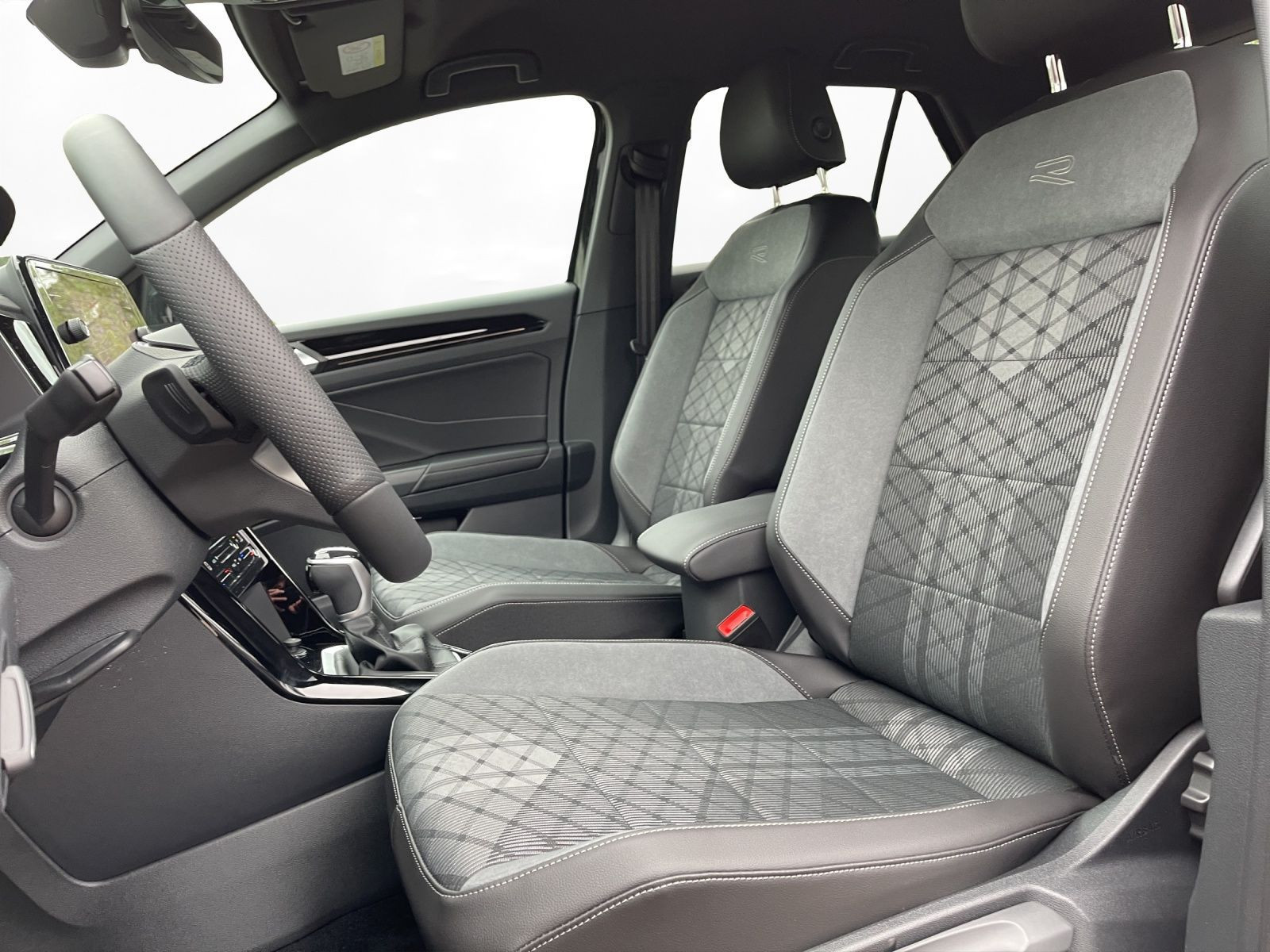 Volkswagen - T-Roc_8
