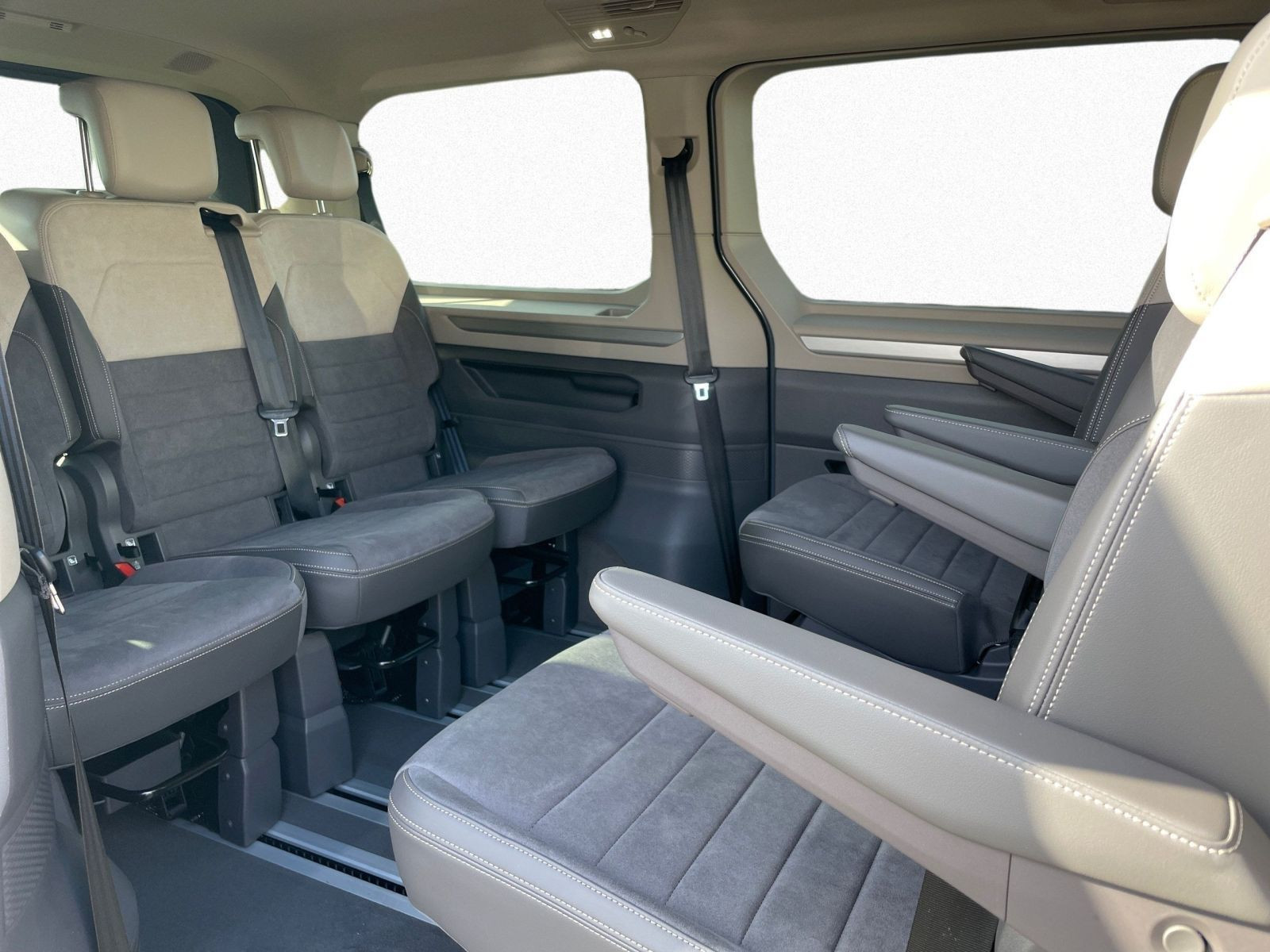 Volkswagen - Multivan_7