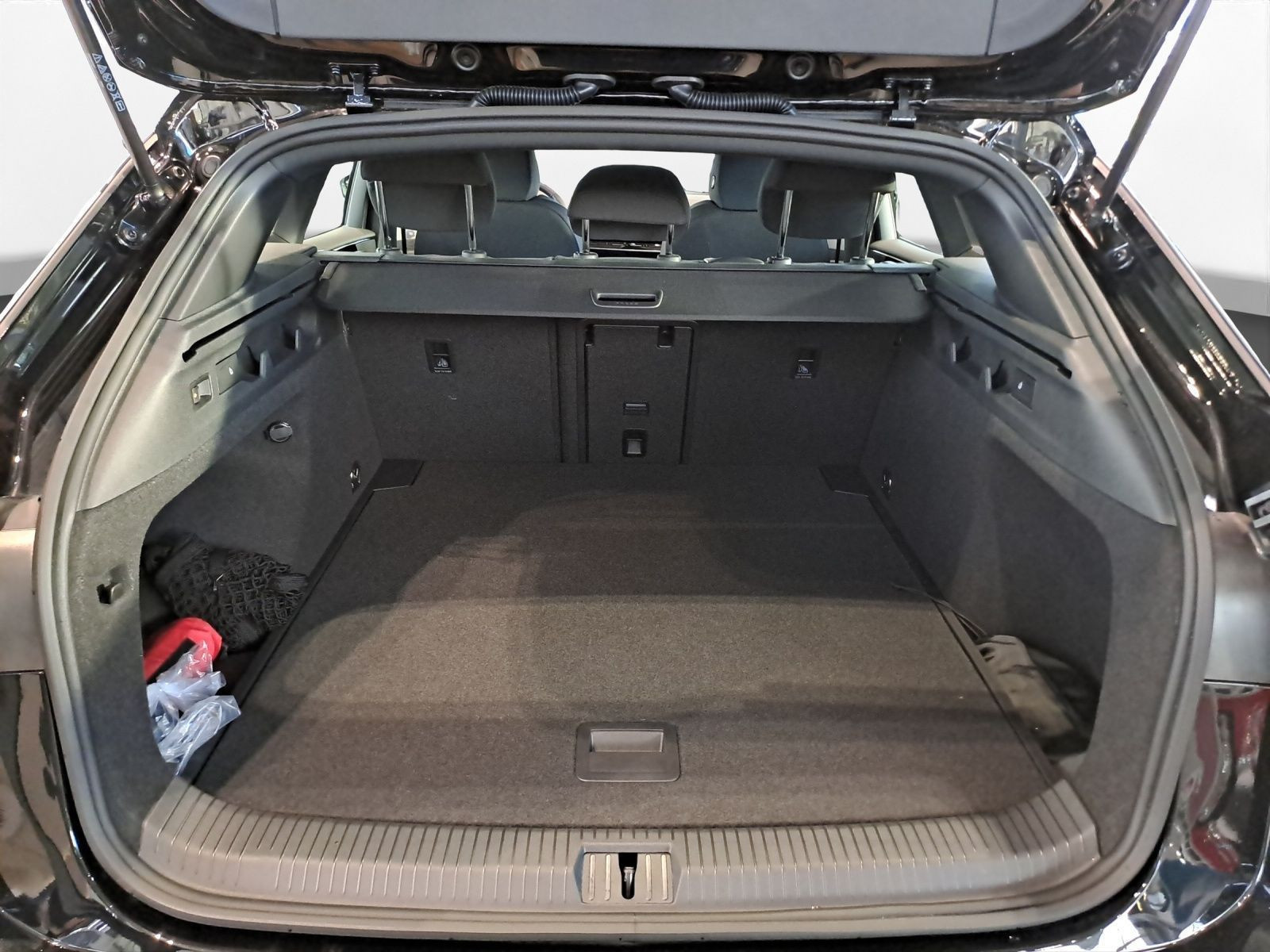 Volkswagen - ID.7_9