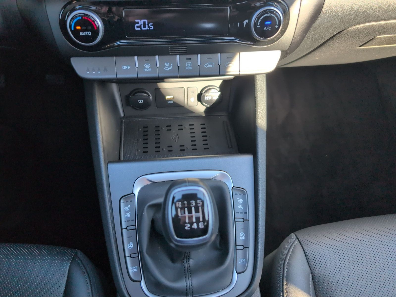 Hyundai - Kona_11