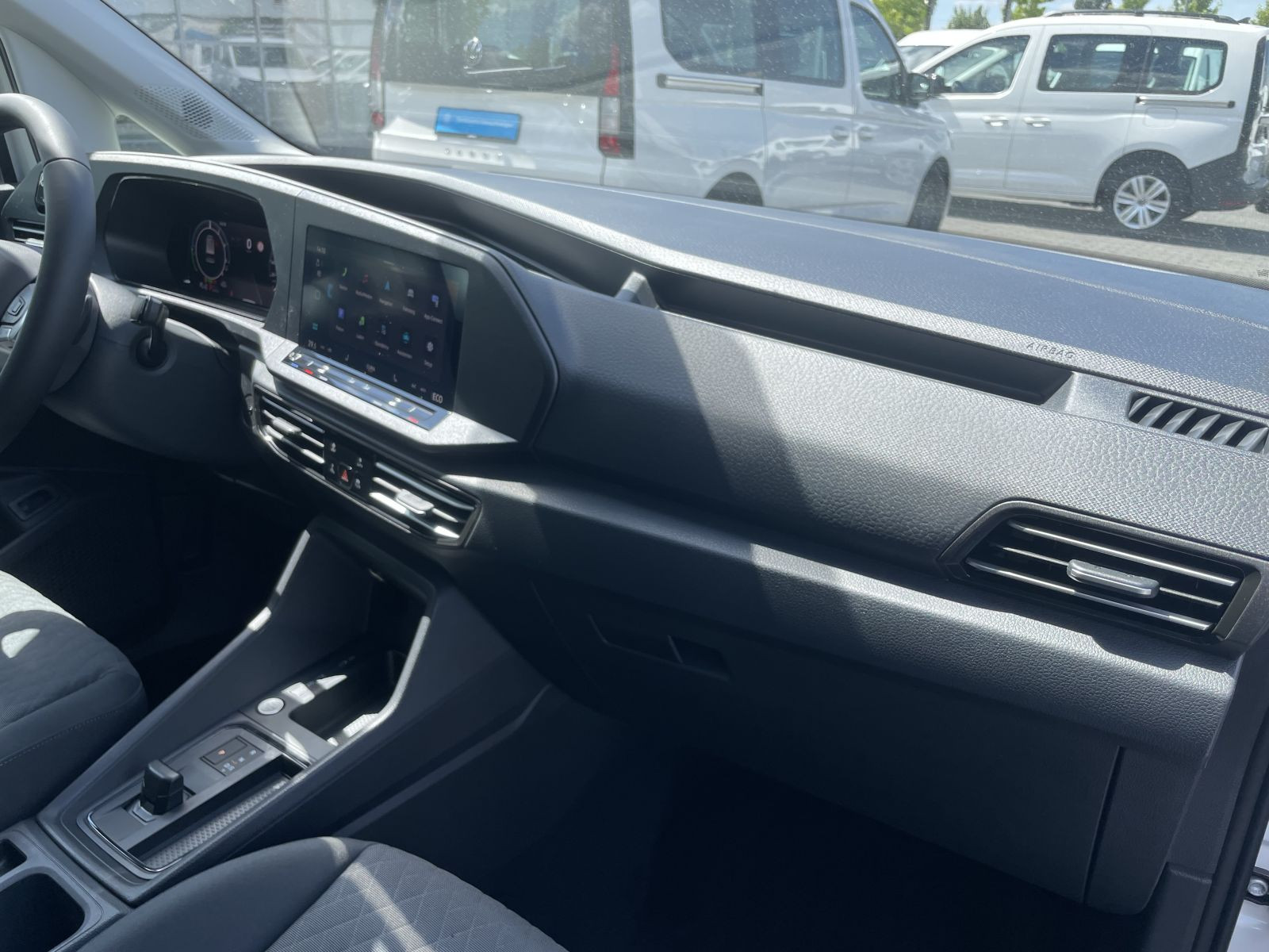 Volkswagen - Caddy_13