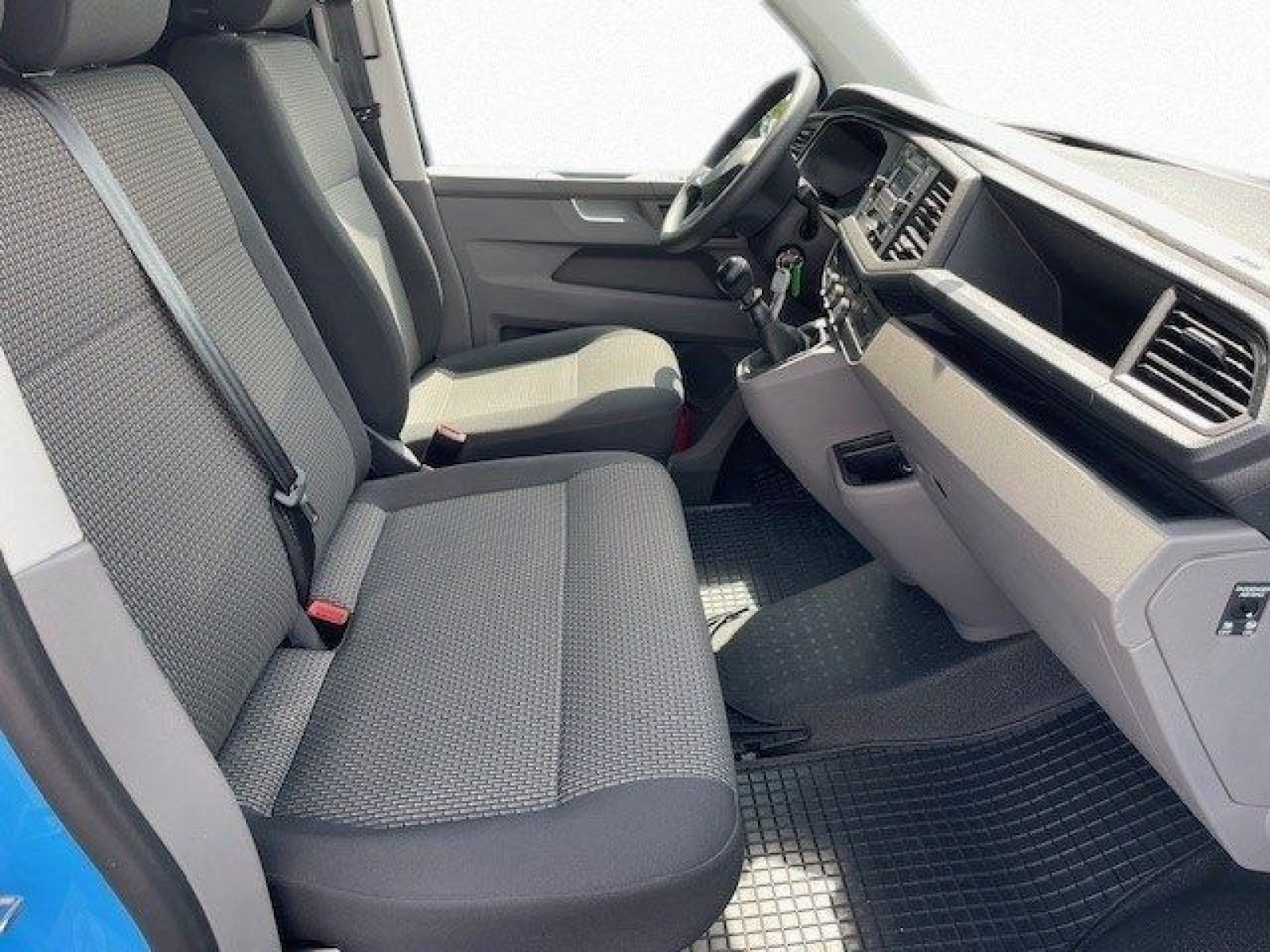 Volkswagen - T6.1 Transporter_5