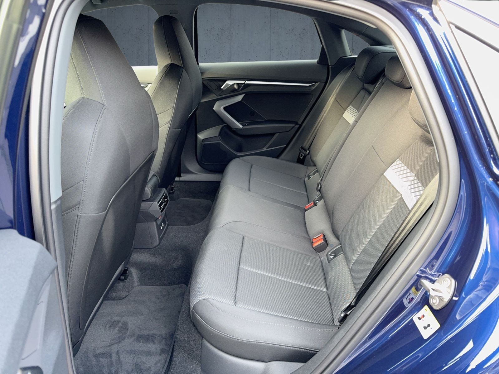 Audi - A3 Limousine_12