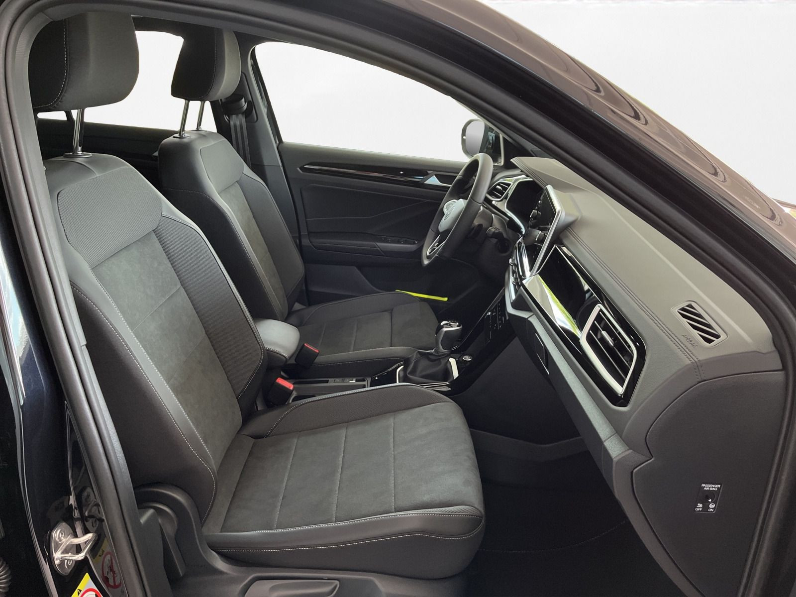 Volkswagen - T-Roc_12