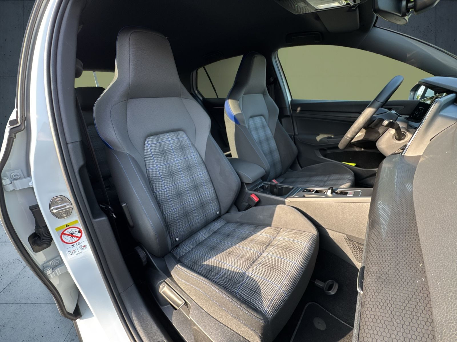 Volkswagen - Golf_19
