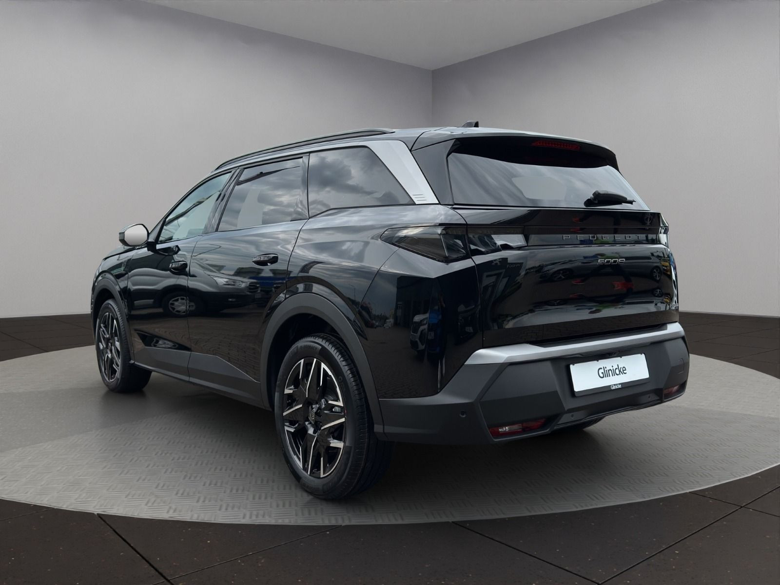 Peugeot - 5008_3