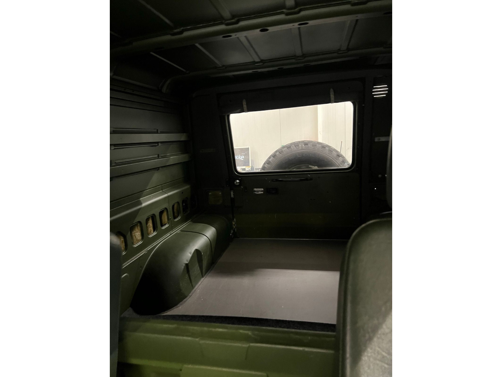 Mercedes-Benz - 240_16