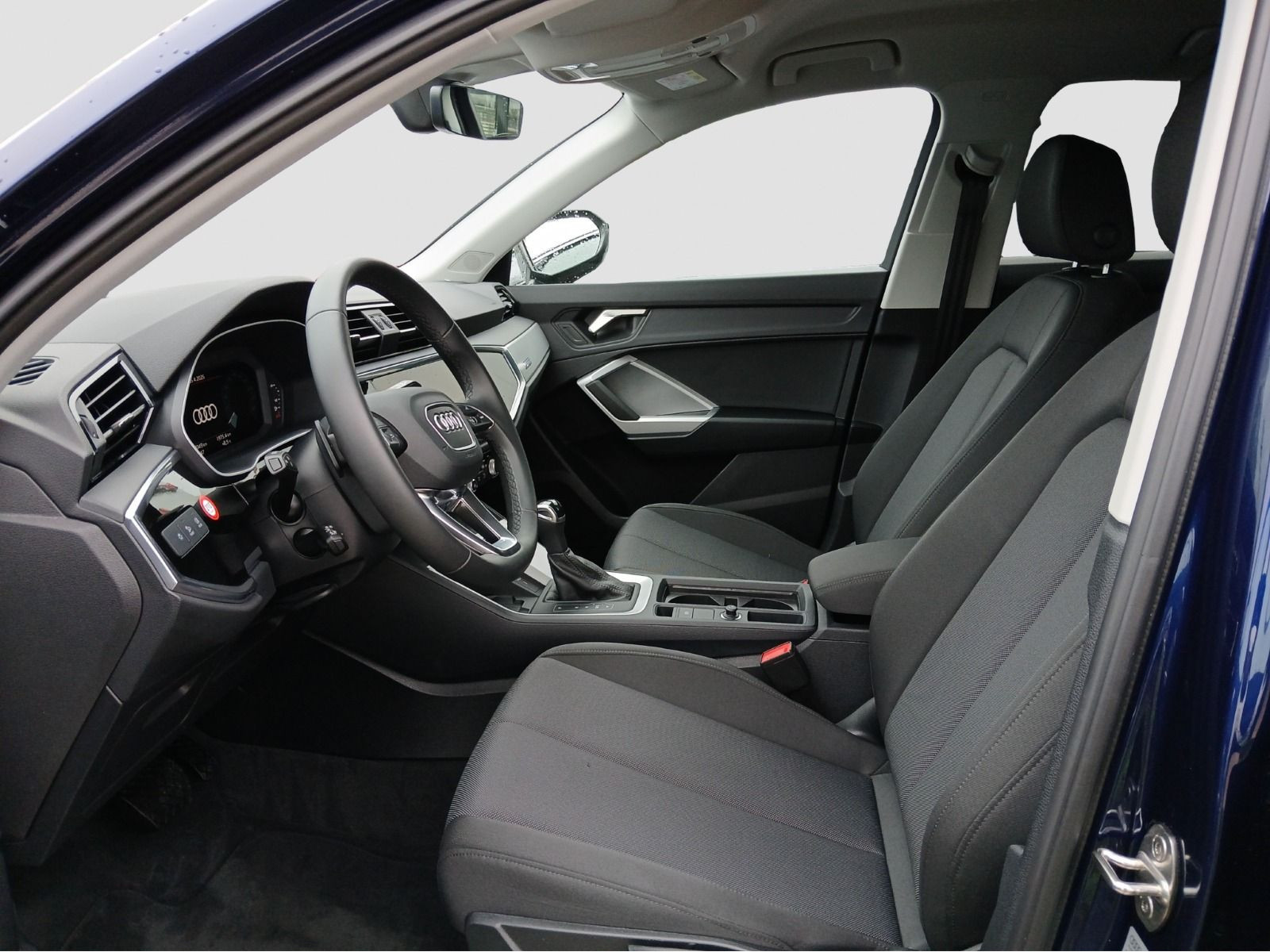 Audi - Q3_6