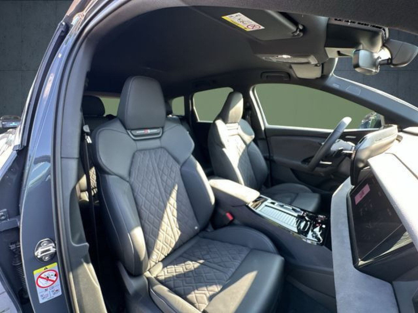 Audi - SQ6 SUV e-tron_19