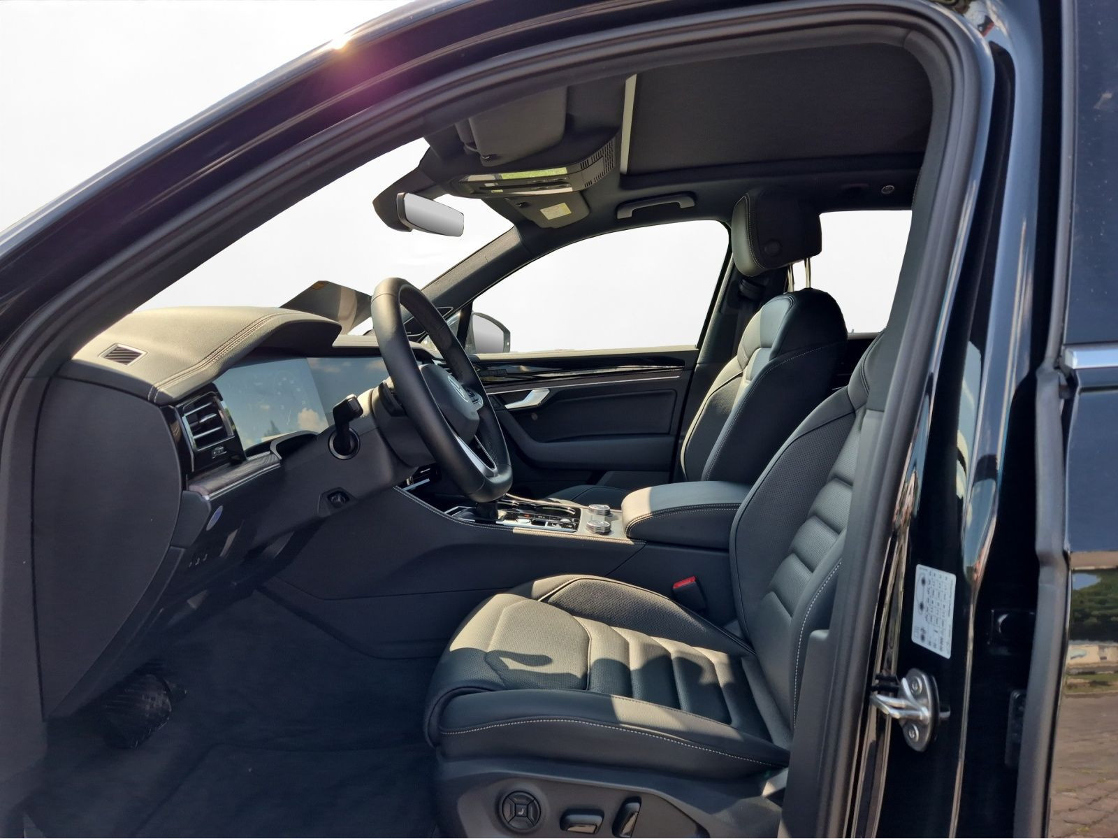 Volkswagen - Touareg_4