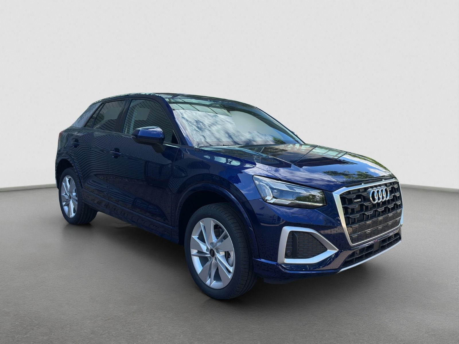 Audi - Q2_10