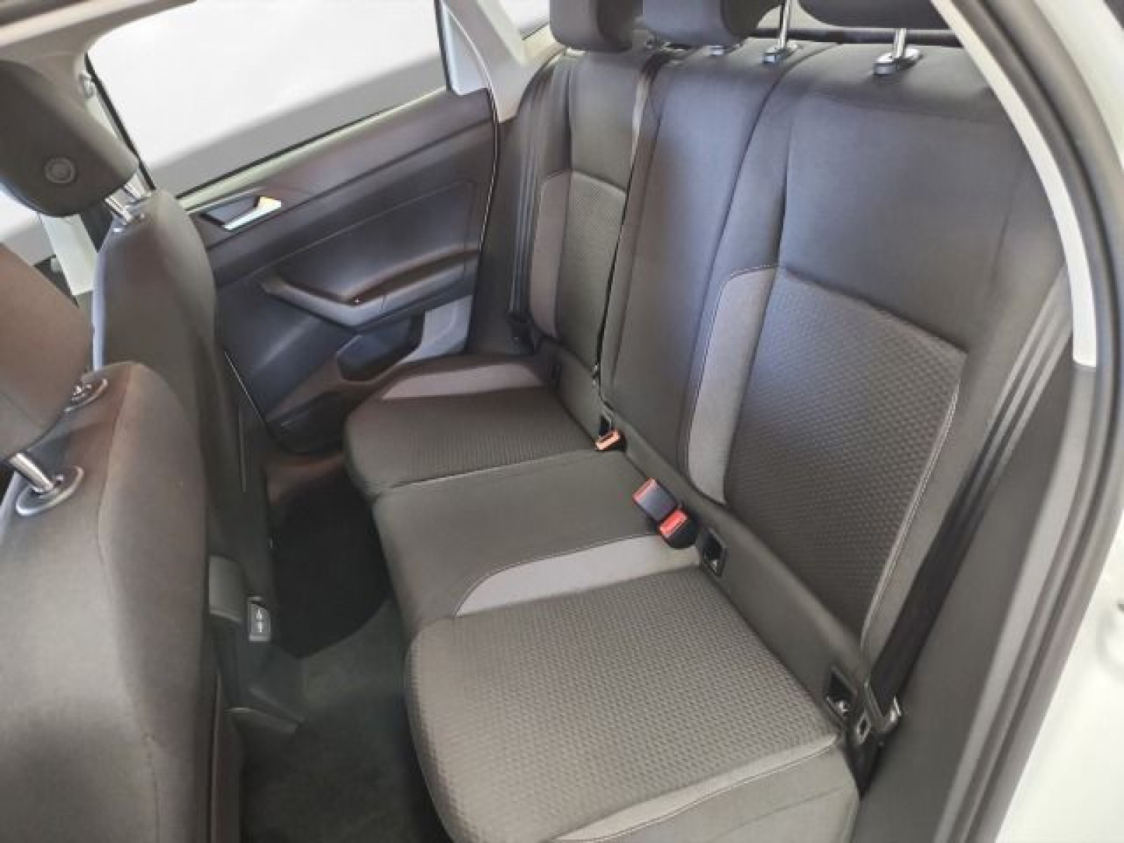 Volkswagen - Polo_15
