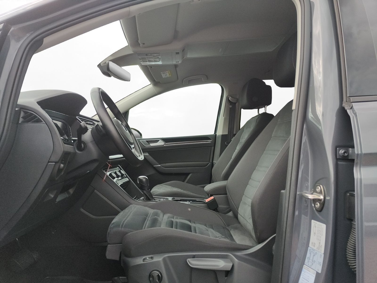 Volkswagen - Touran_4