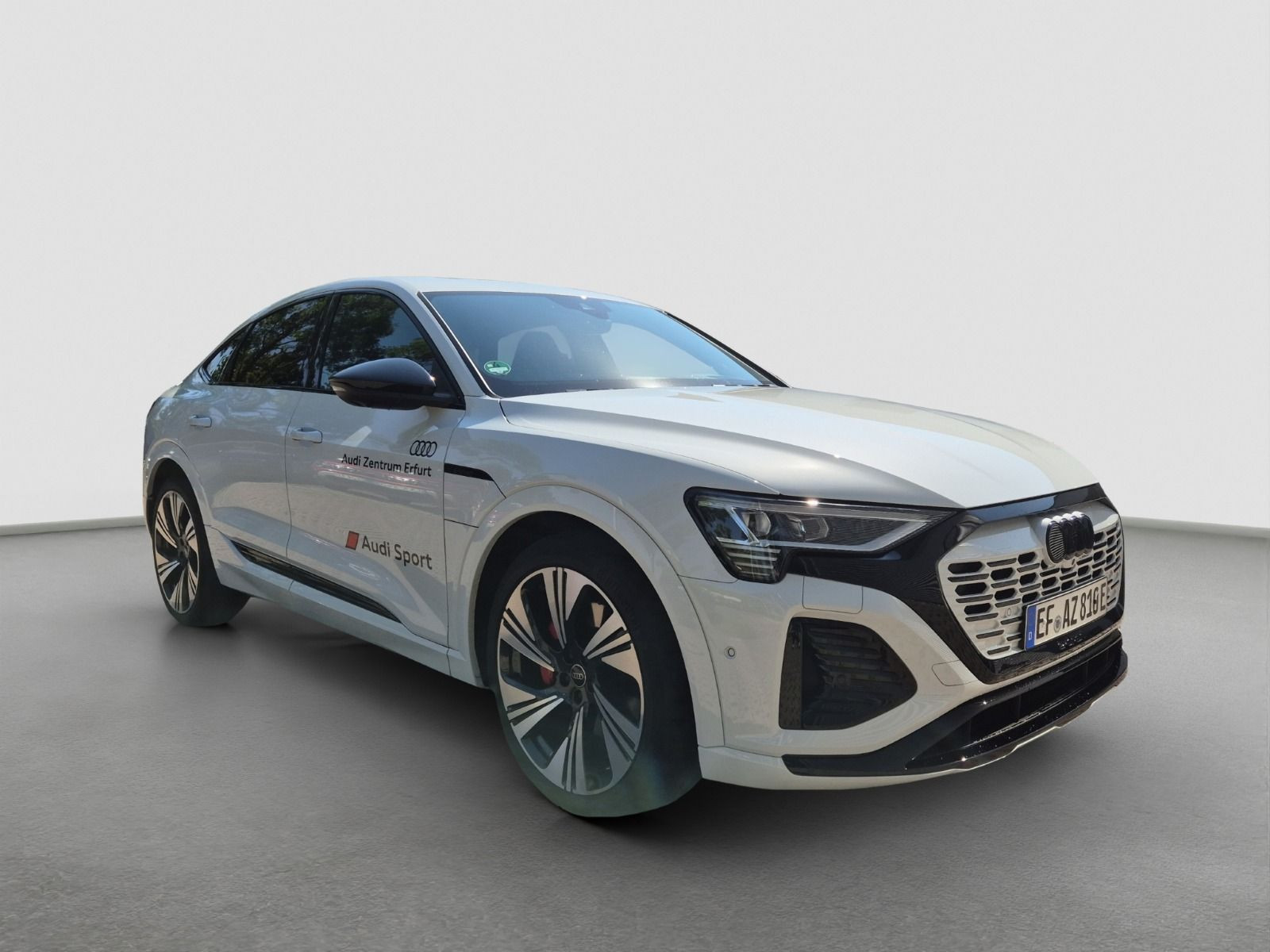 Audi - Q8 e-tron_10