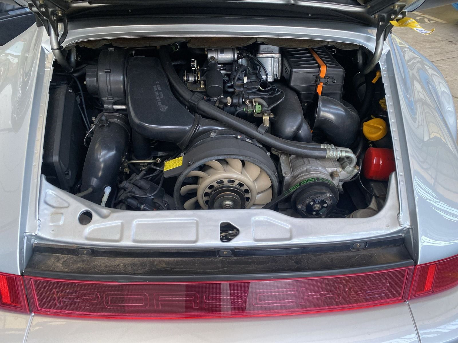 Porsche - 964_13