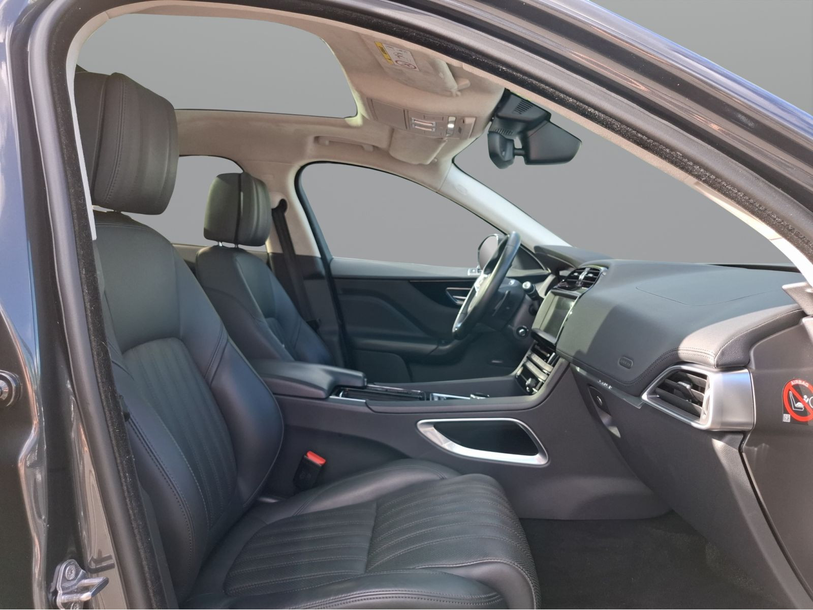 Jaguar - F-Pace_3