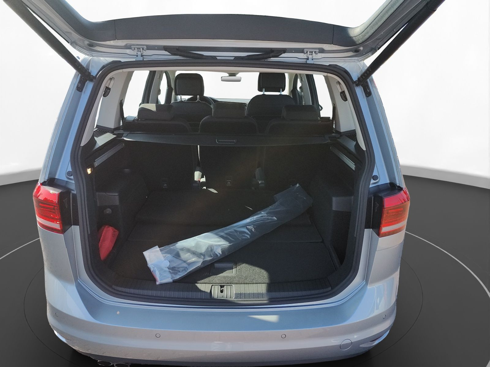 Volkswagen - Touran_12