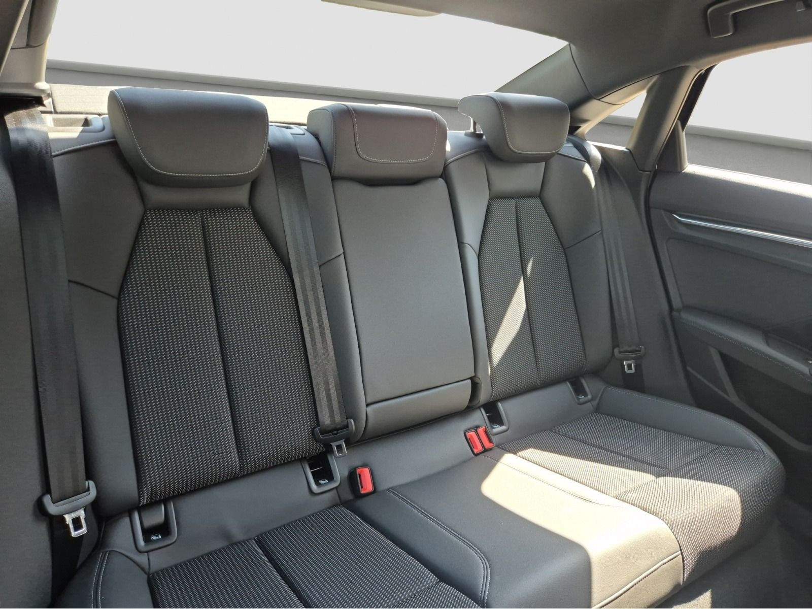 Audi - A3 Limousine_21