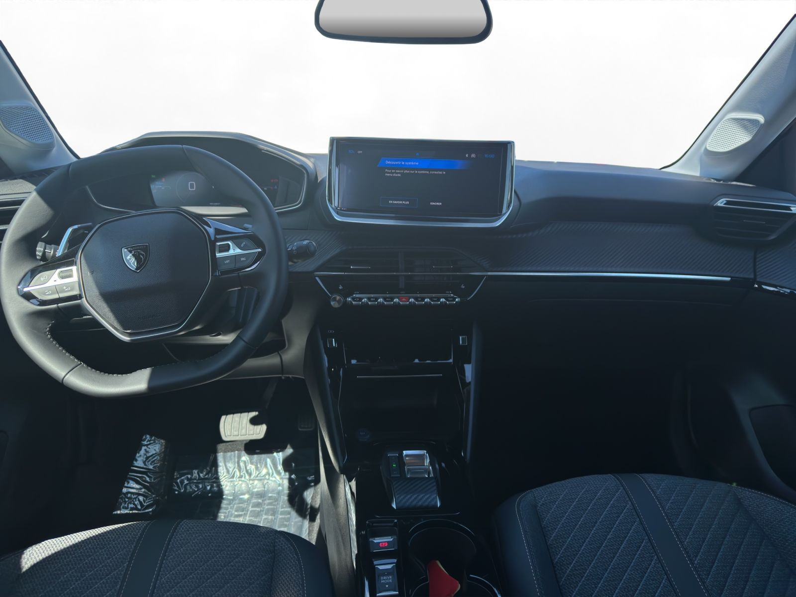 Peugeot - 208_10
