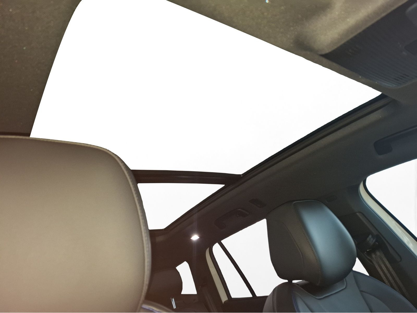 Volkswagen - Tayron_13