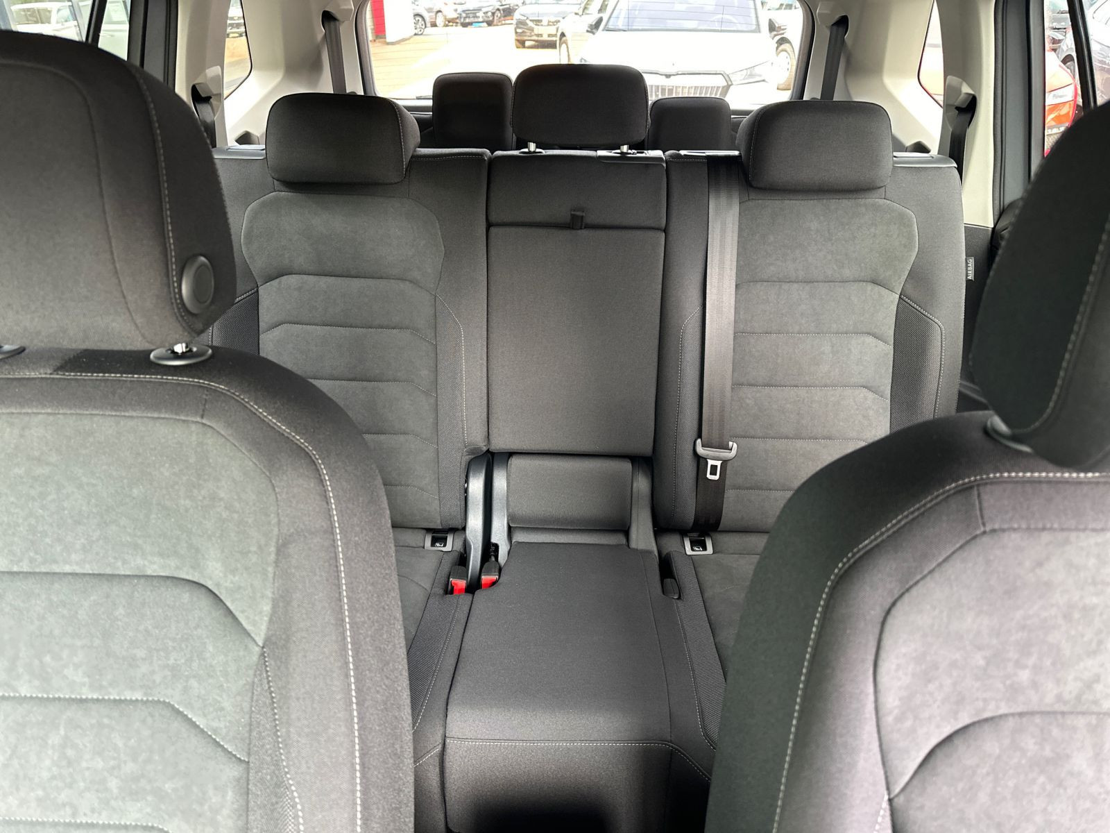 Volkswagen - Tiguan Allspace_10